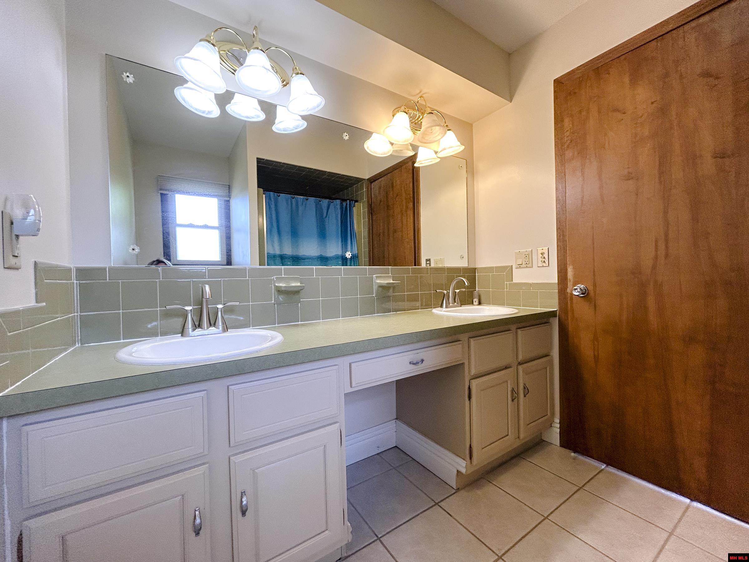 835 E 1ST STREET Mountain Home, AR 72653