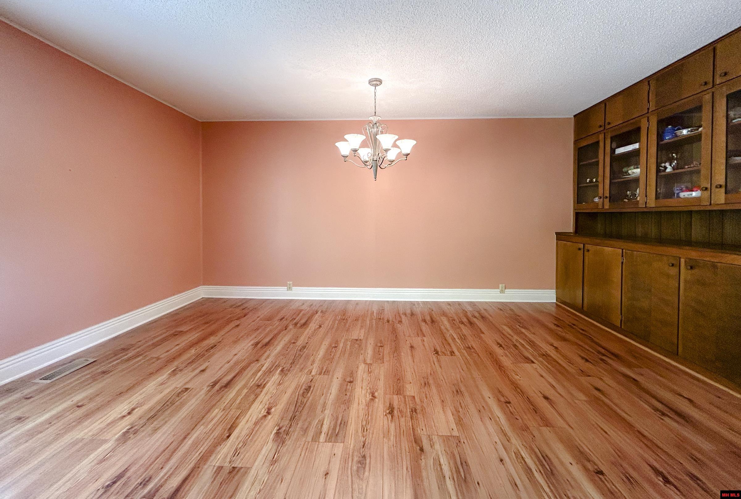 835 E 1ST STREET Mountain Home, AR 72653
