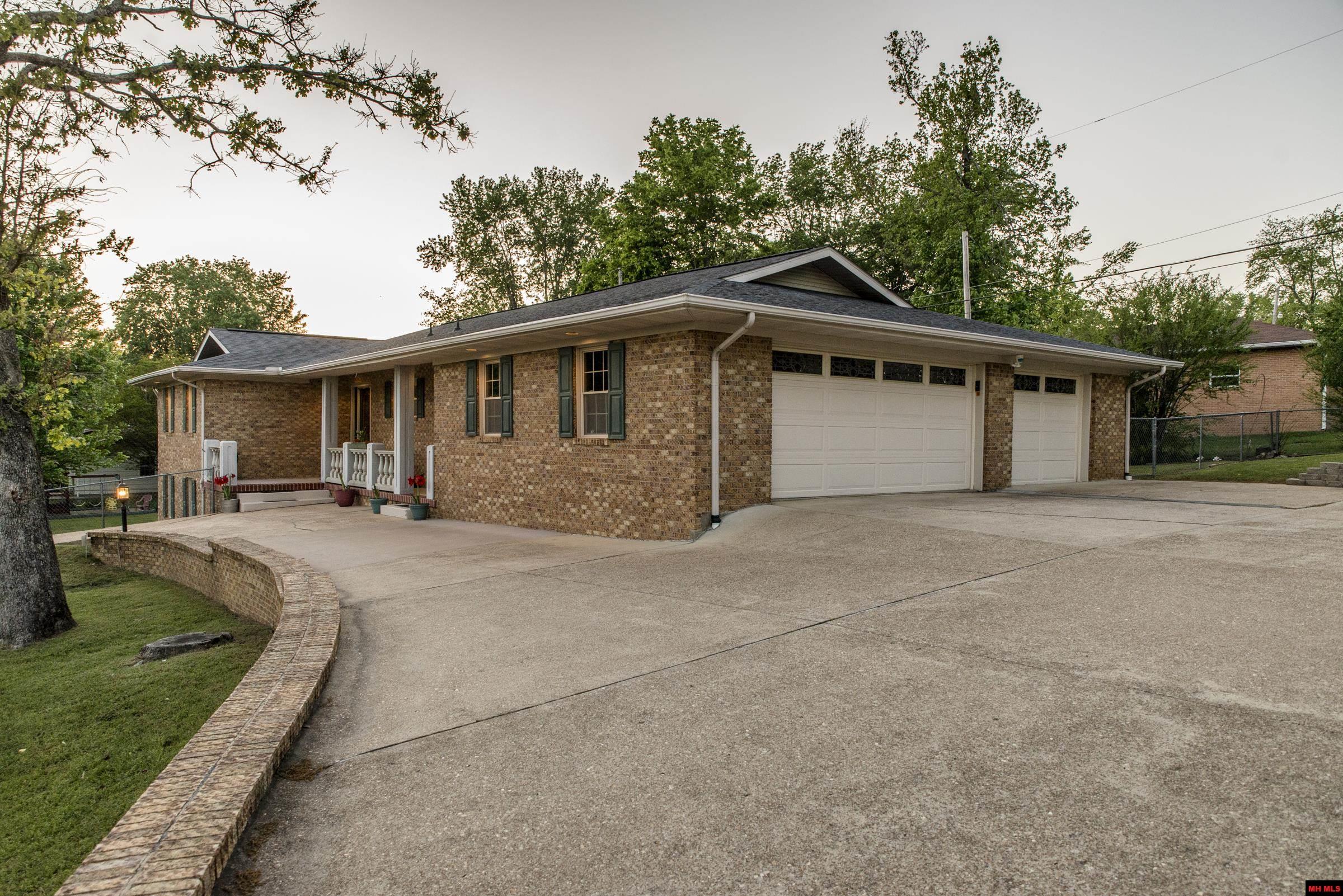 835 E 1ST STREET Mountain Home, AR 72653