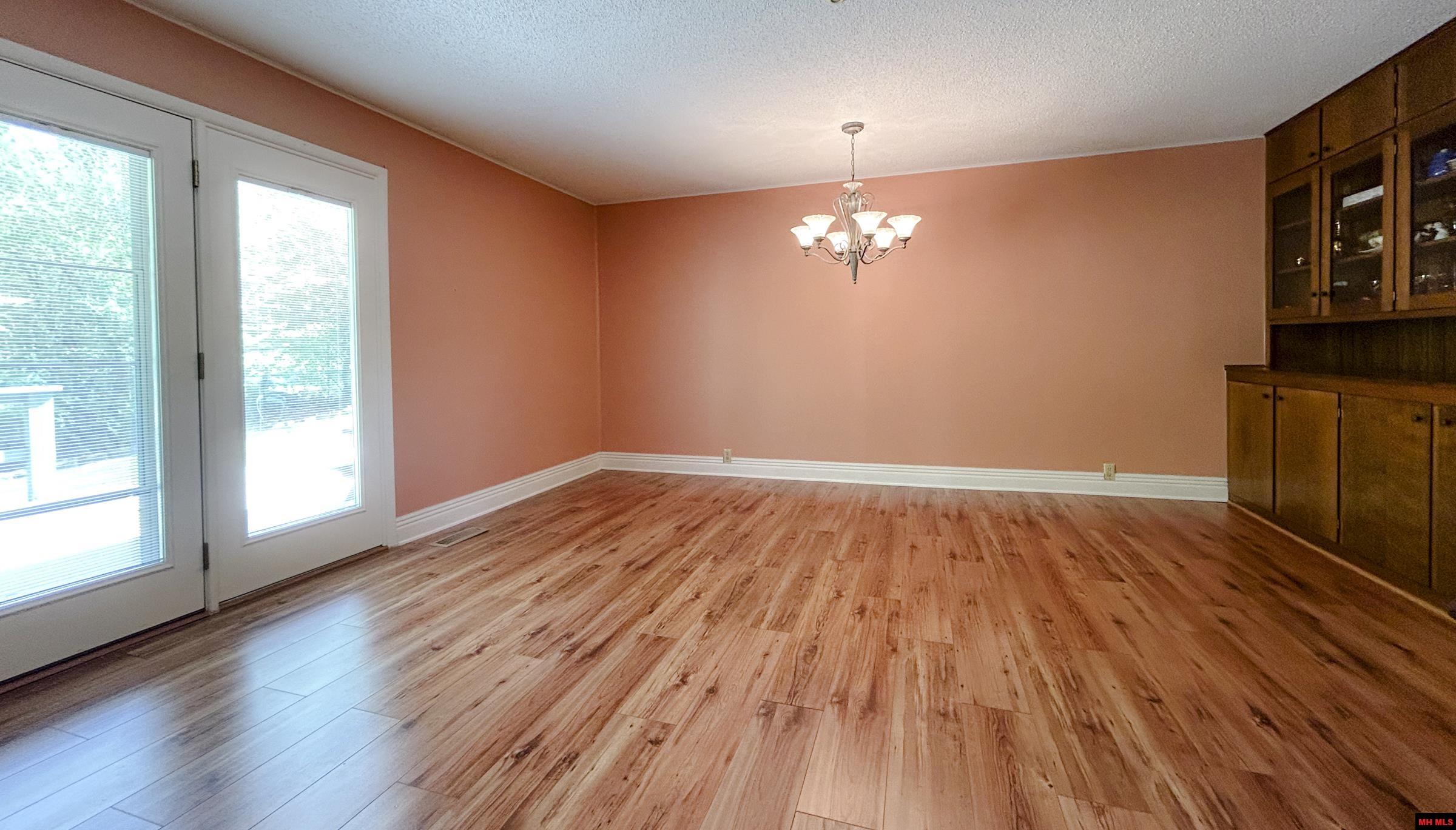 835 E 1ST STREET Mountain Home, AR 72653