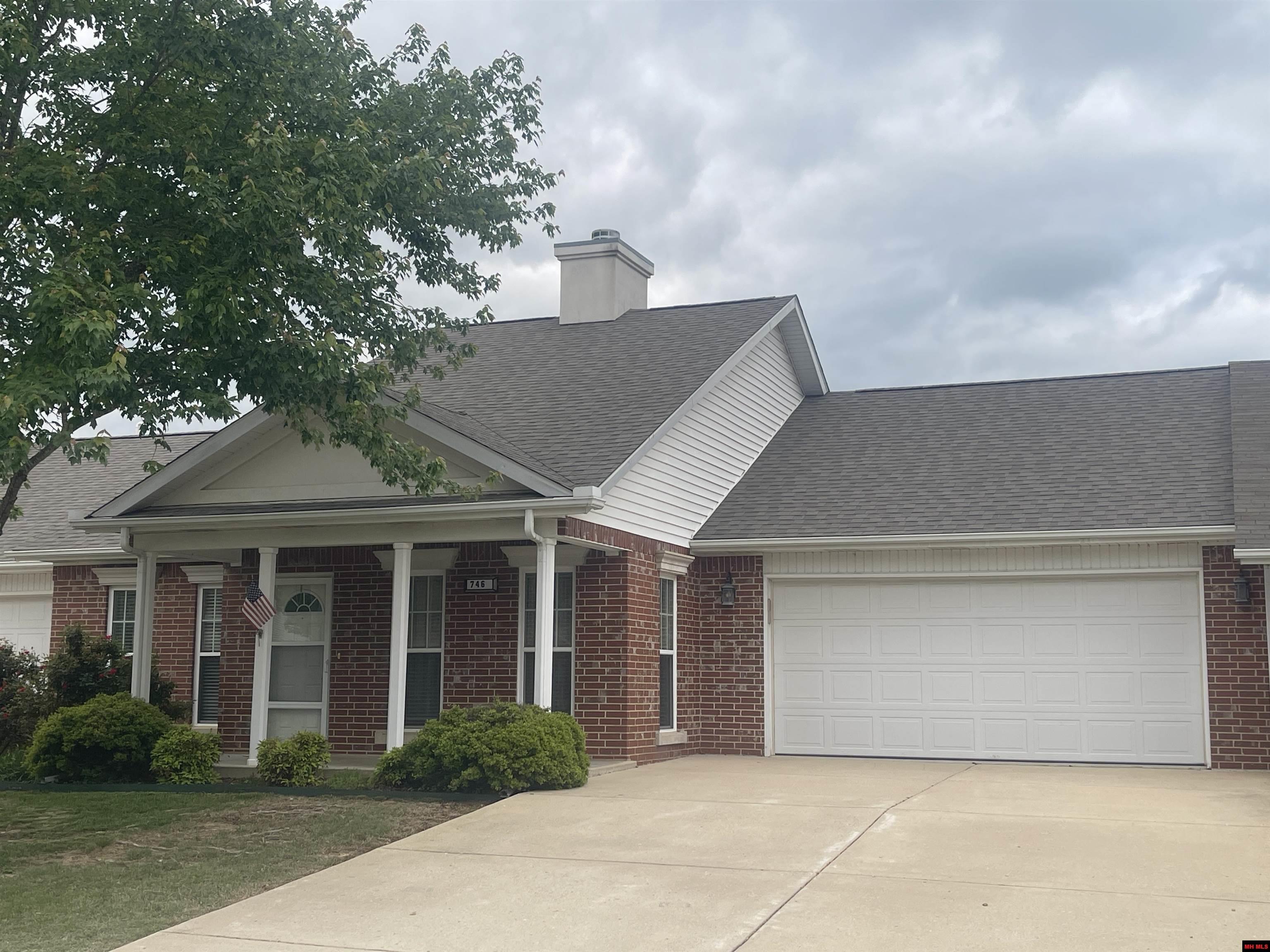 746 EMBASSY PARKWAY Mountain Home, AR 72653