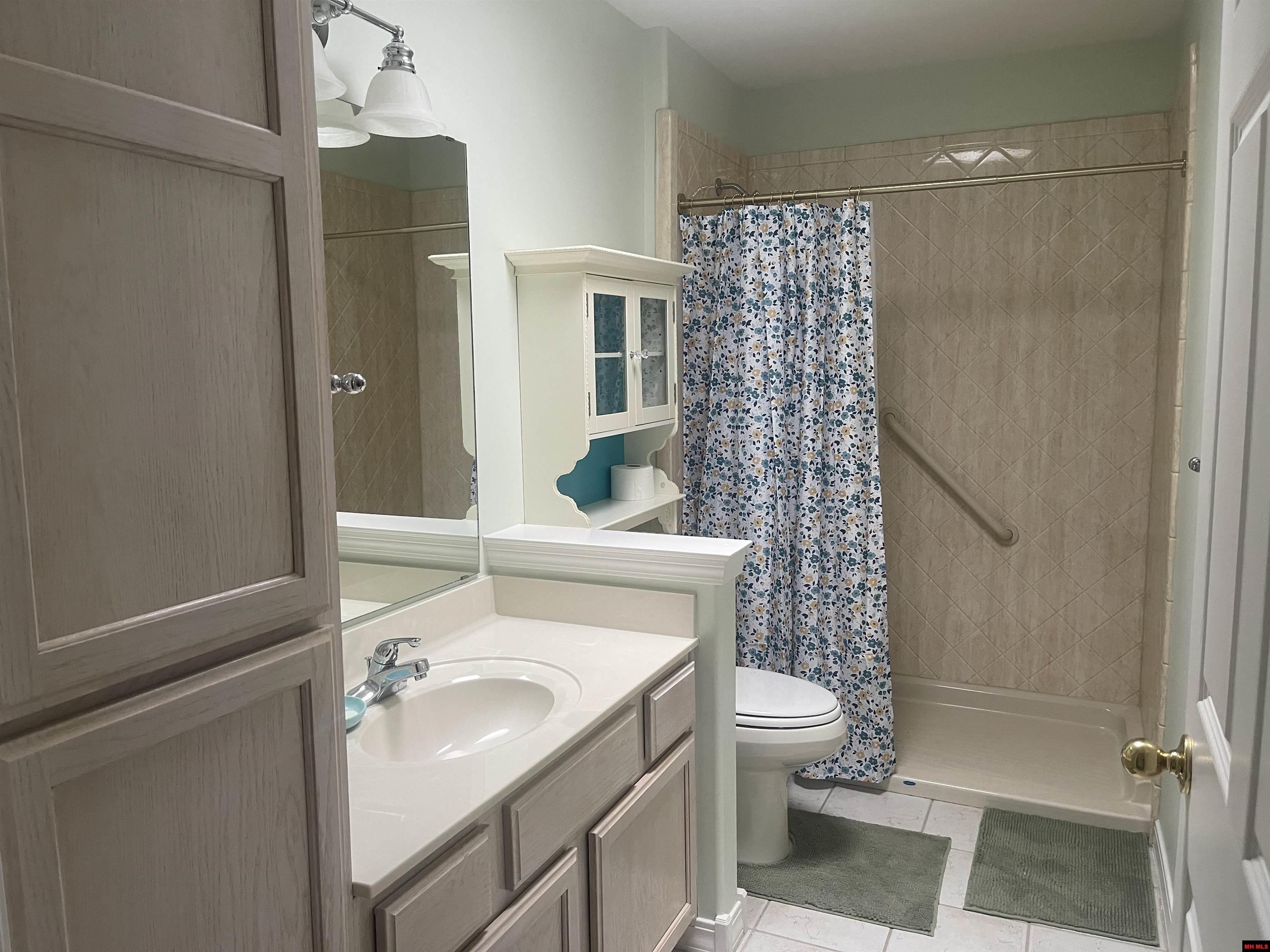 746 EMBASSY PARKWAY Mountain Home, AR 72653