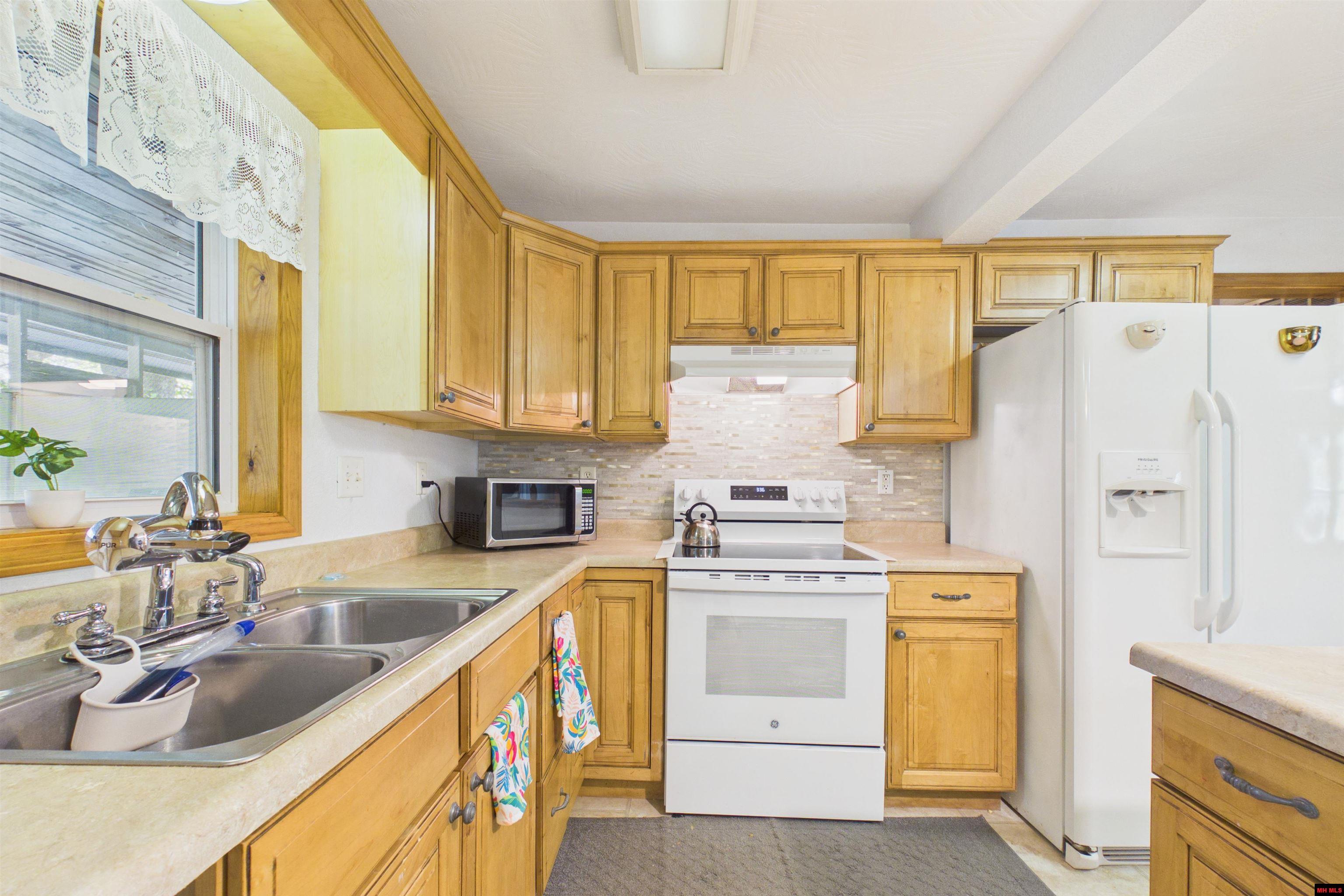 58 FAWN RIDGE DRIVE Midway, AR 72651