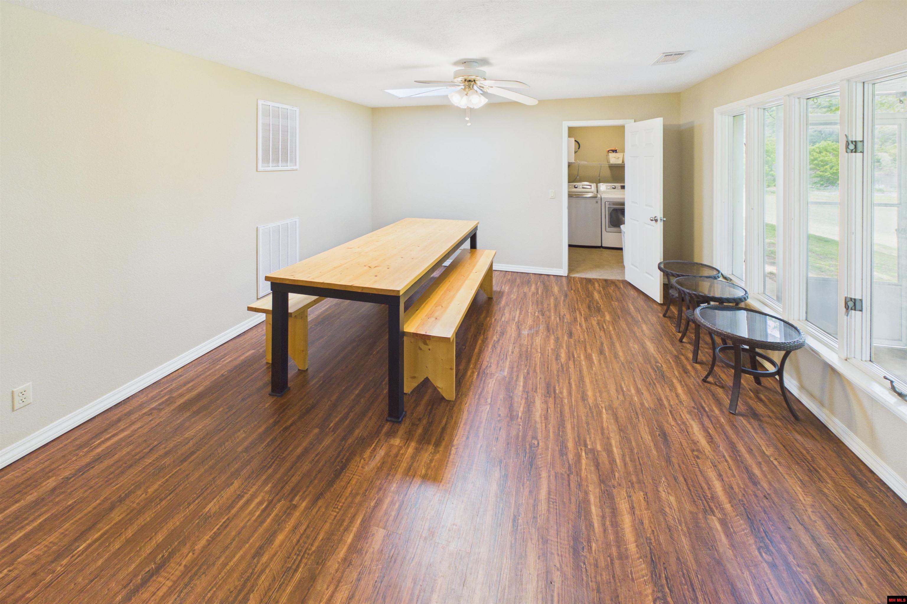 2796 RIVERVIEW DRIVE Norfork, AR 72658