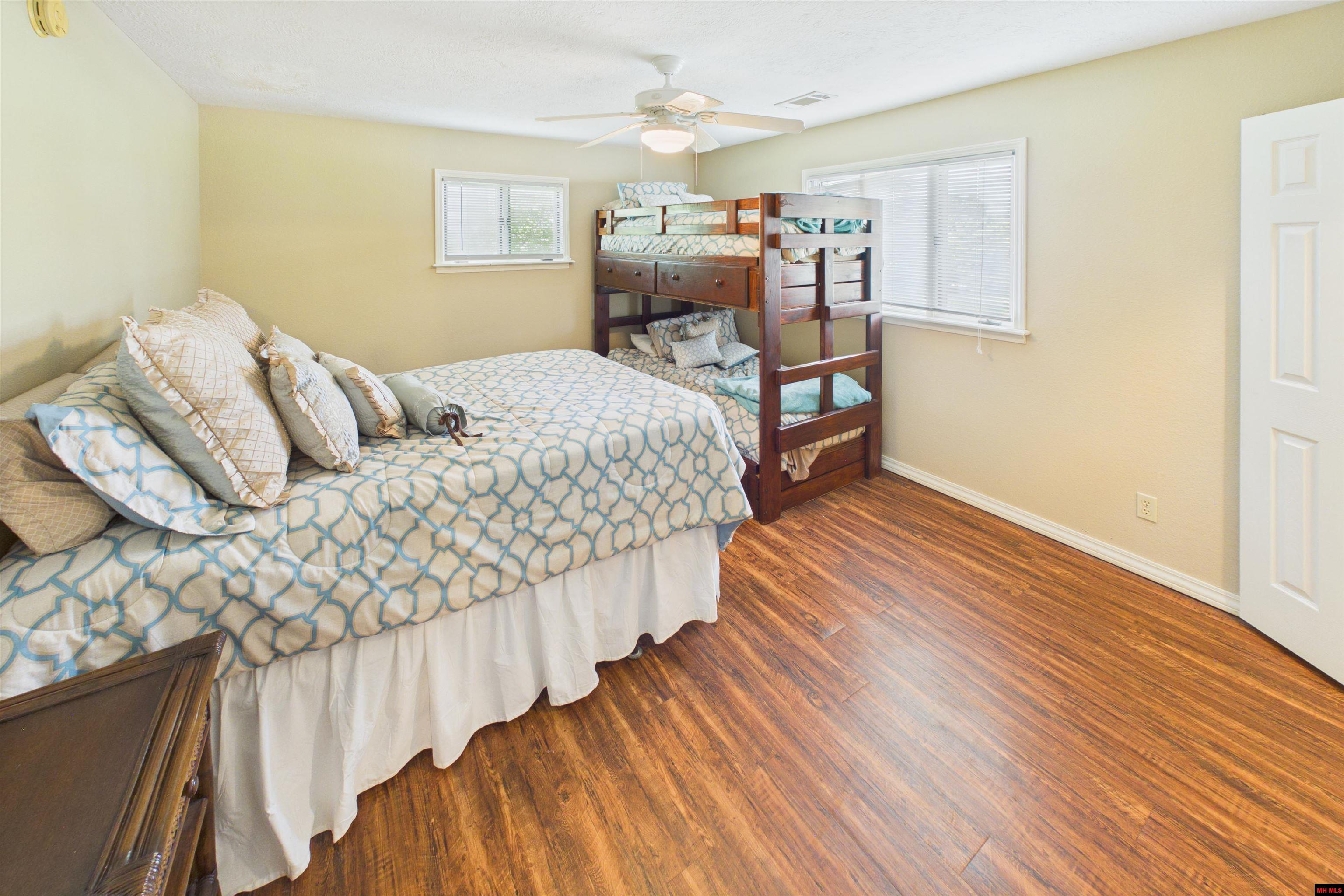 2796 RIVERVIEW DRIVE Norfork, AR 72658