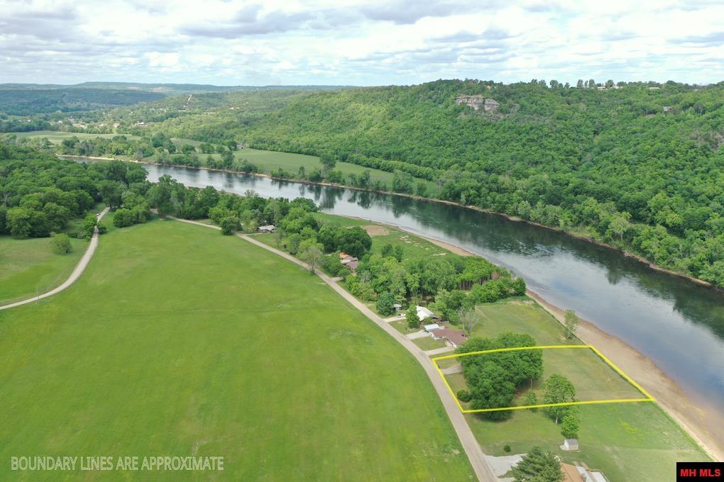 2796 RIVERVIEW DRIVE Norfork, AR 72658