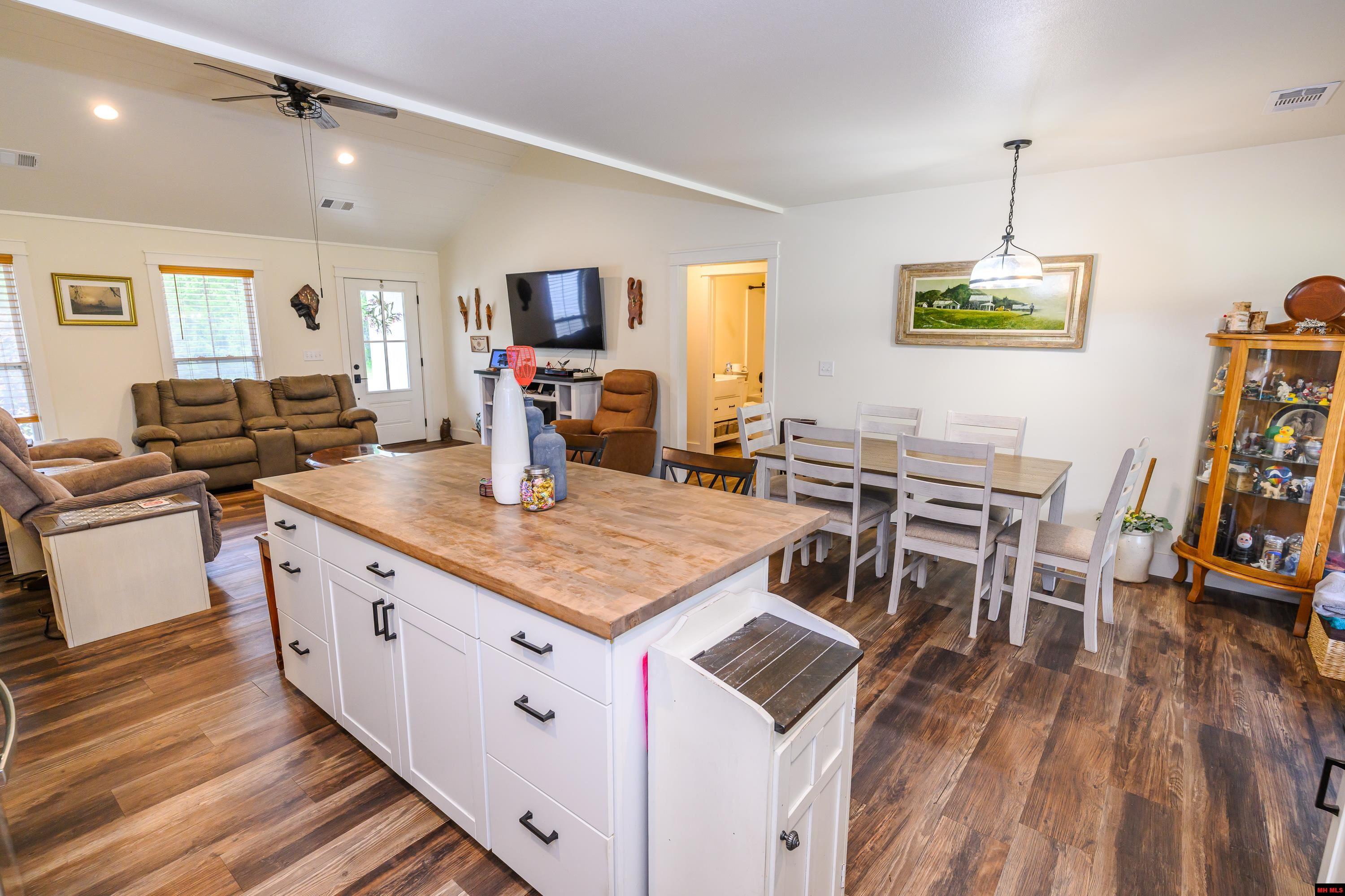 126 WINTERVIEW Bull Shoals, AR