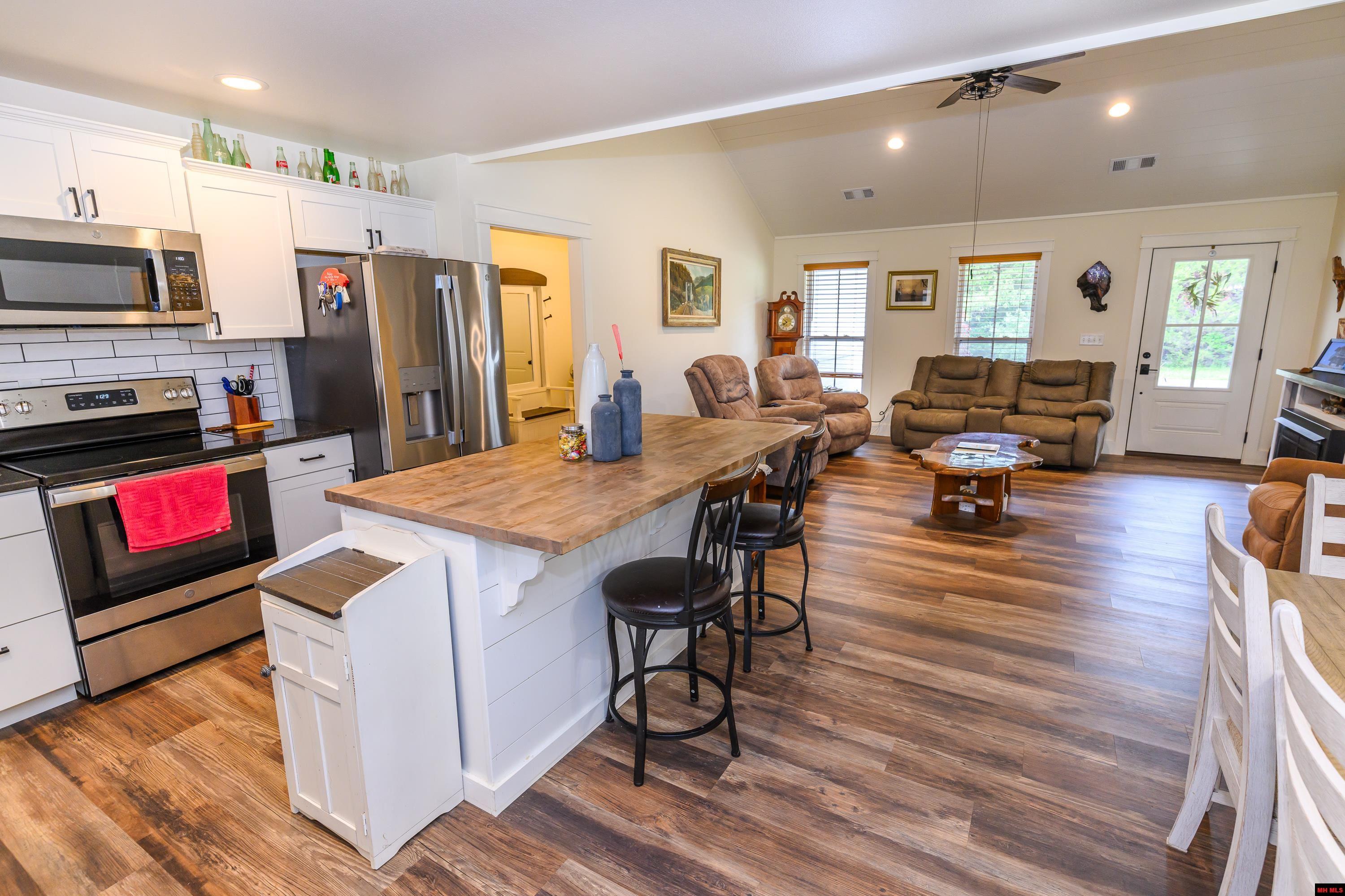 126 WINTERVIEW Bull Shoals, AR