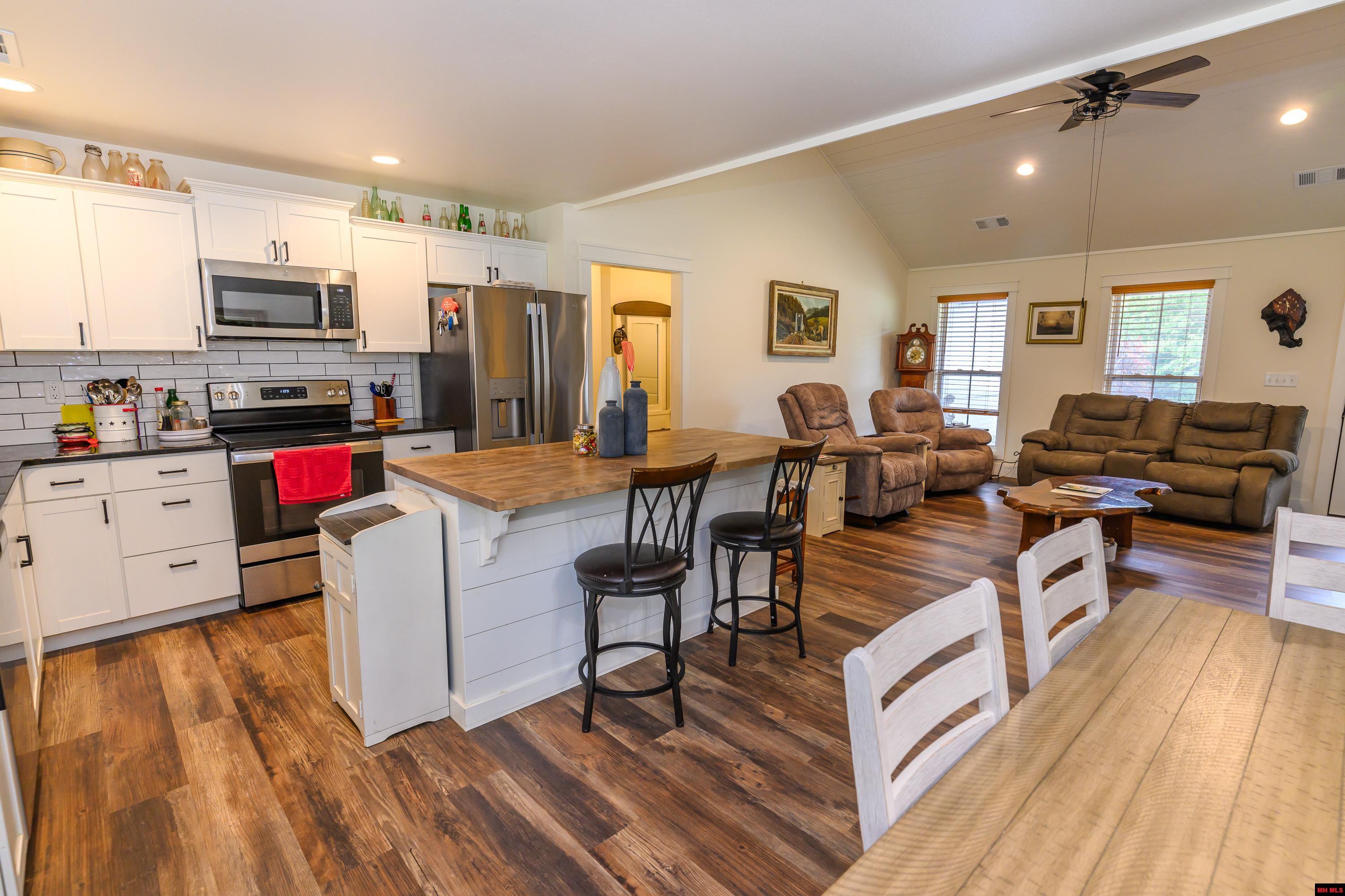 126 WINTERVIEW Bull Shoals, AR