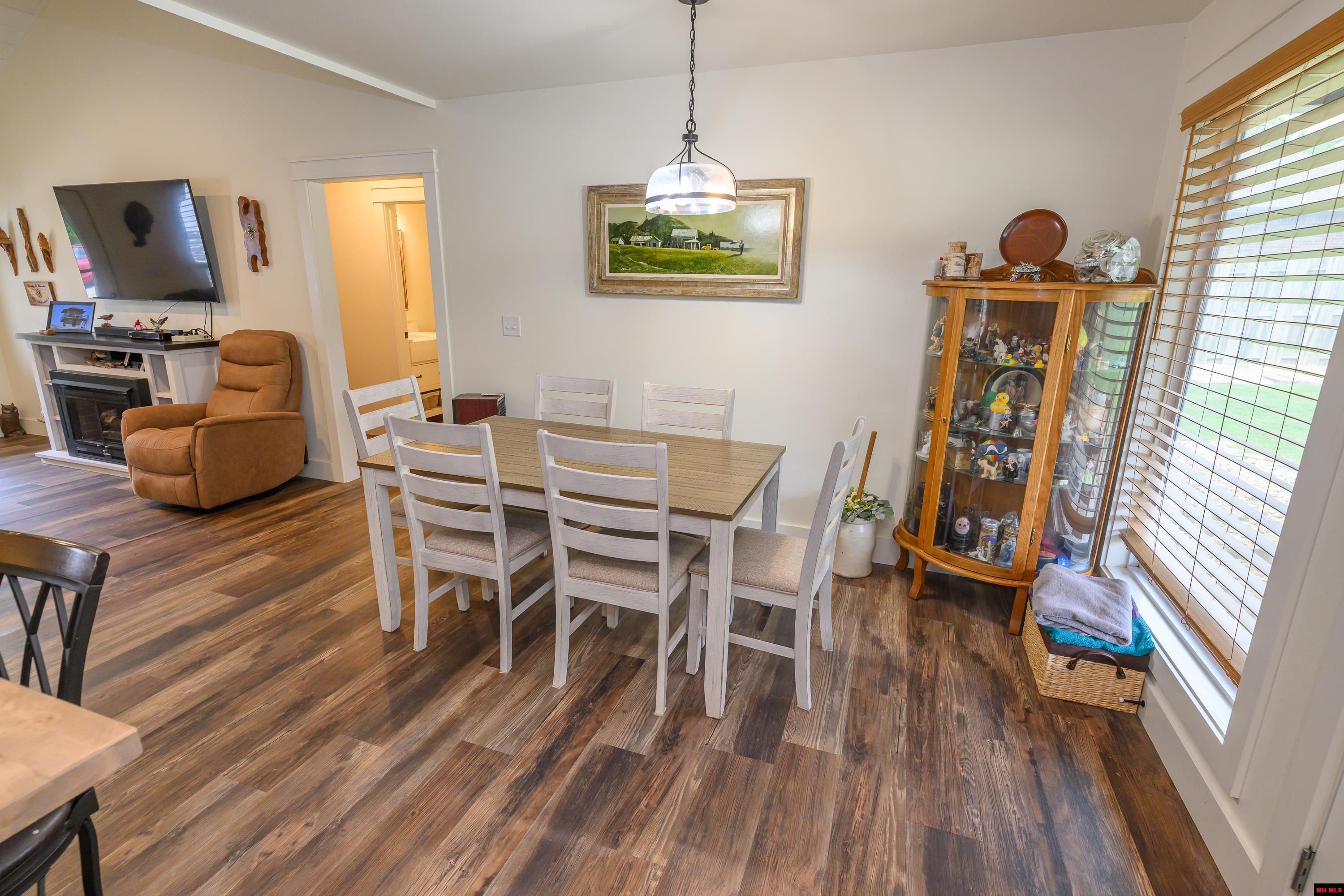 126 WINTERVIEW Bull Shoals, AR