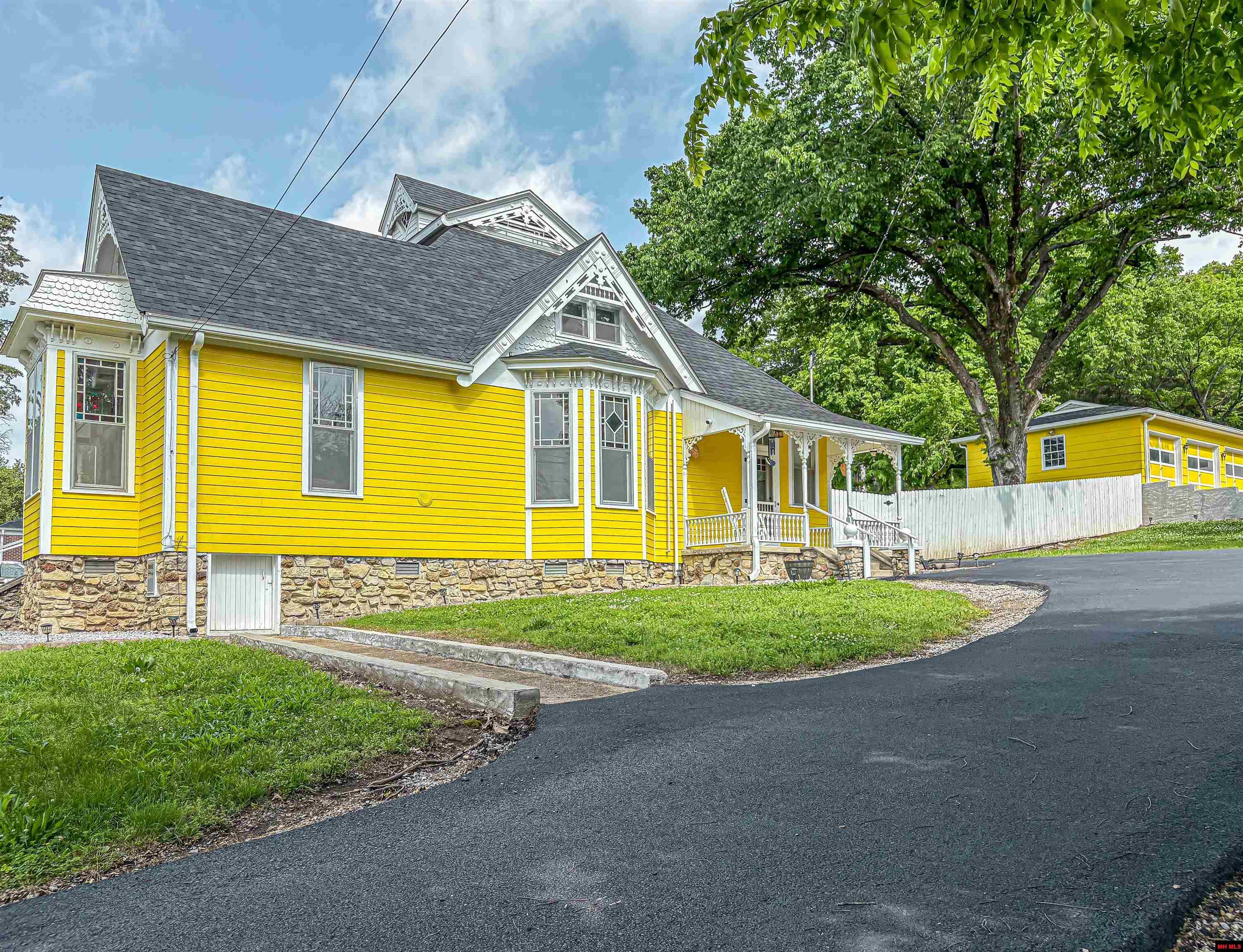 432 HWY 62 EAST Yellville, AR 72687