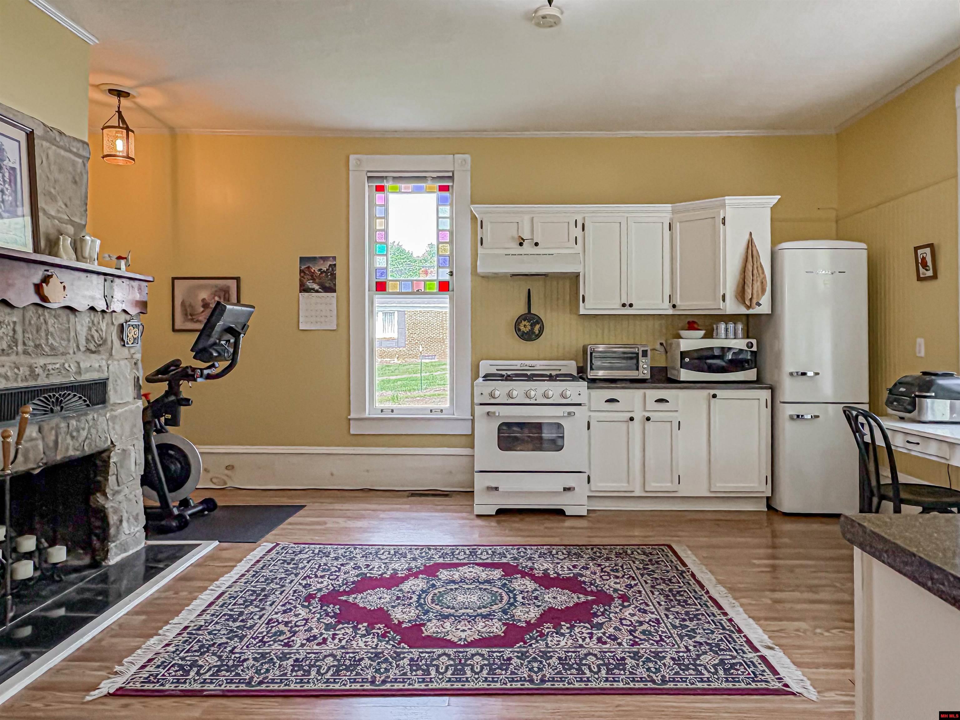 432 HWY 62 EAST Yellville, AR 72687