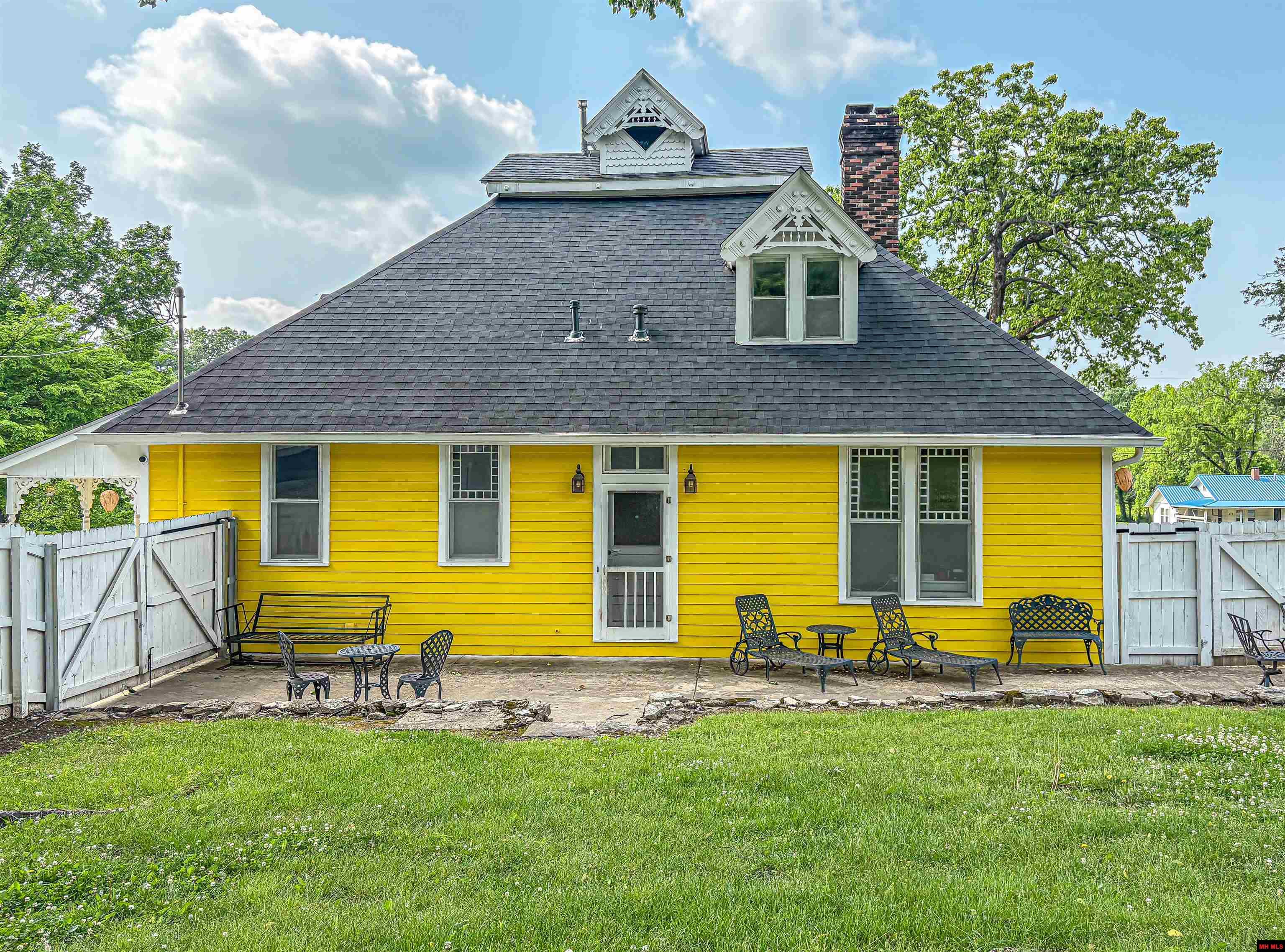 432 HWY 62 EAST Yellville, AR 72687