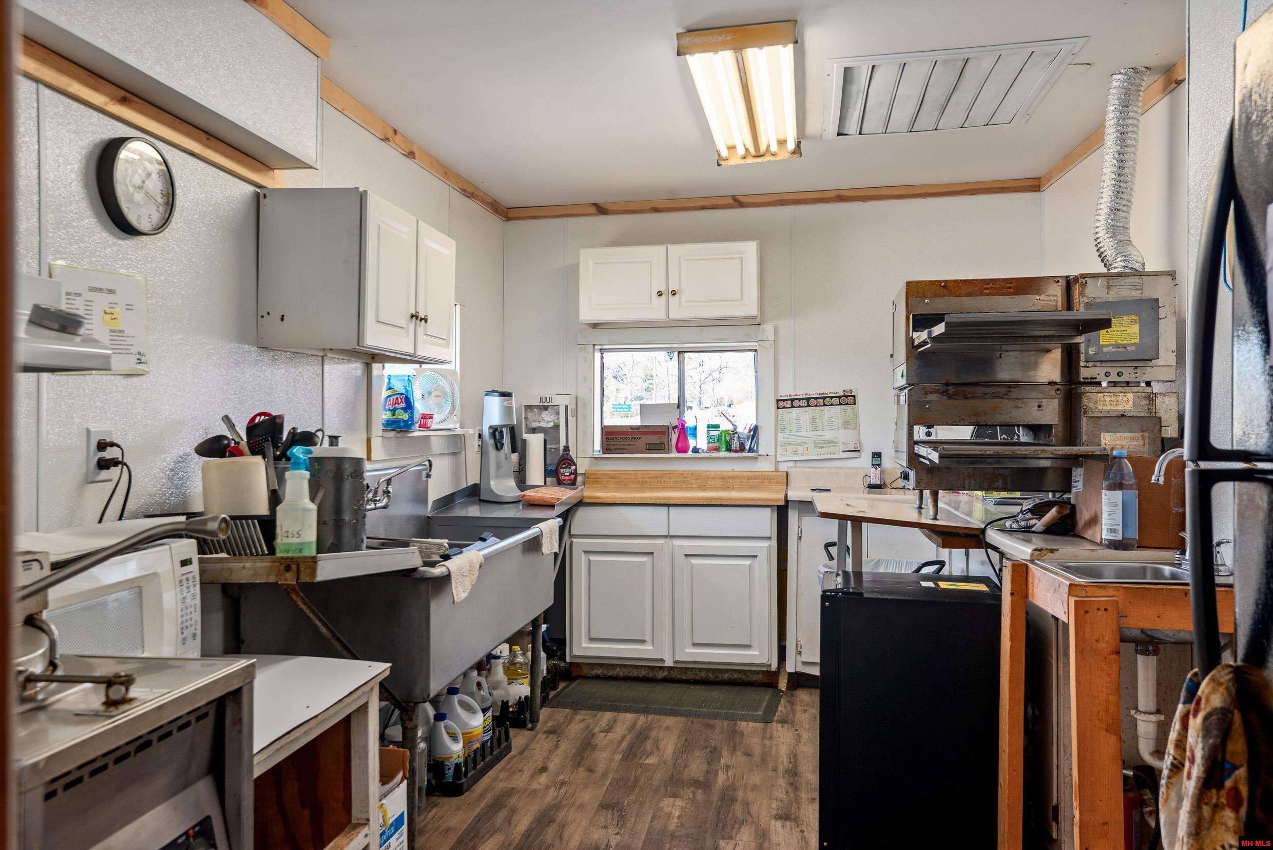 10842 HWY 5 SOUTH Salesville, AR