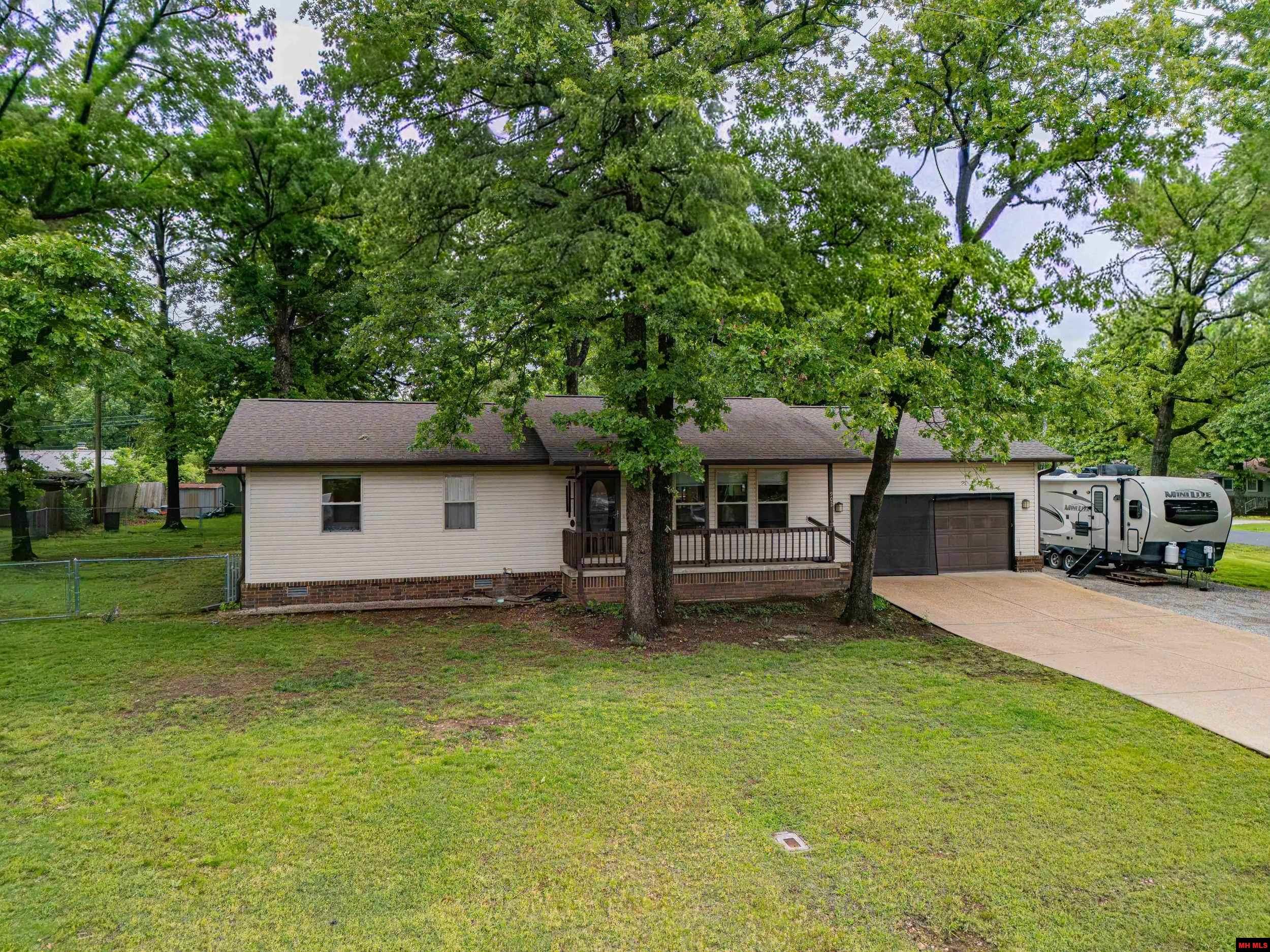 902 MARILYN AVENUE Bull Shoals, AR 72619