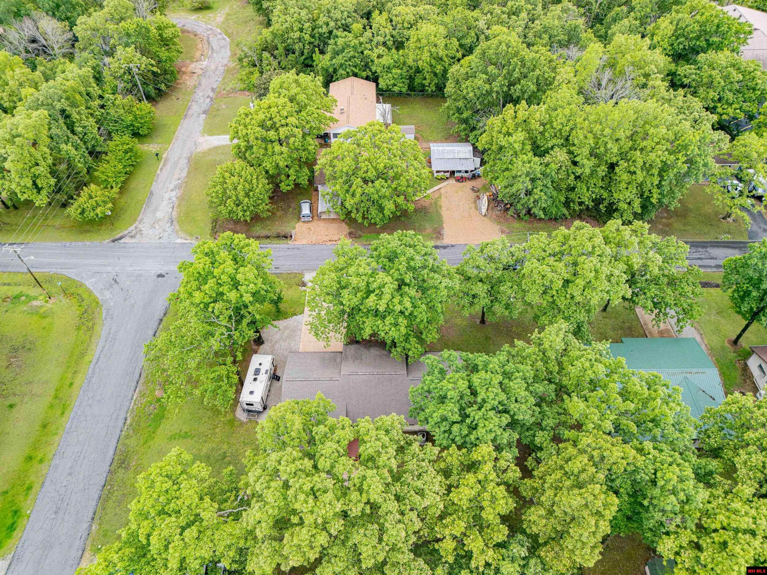 902 MARILYN AVENUE Bull Shoals, AR 72619