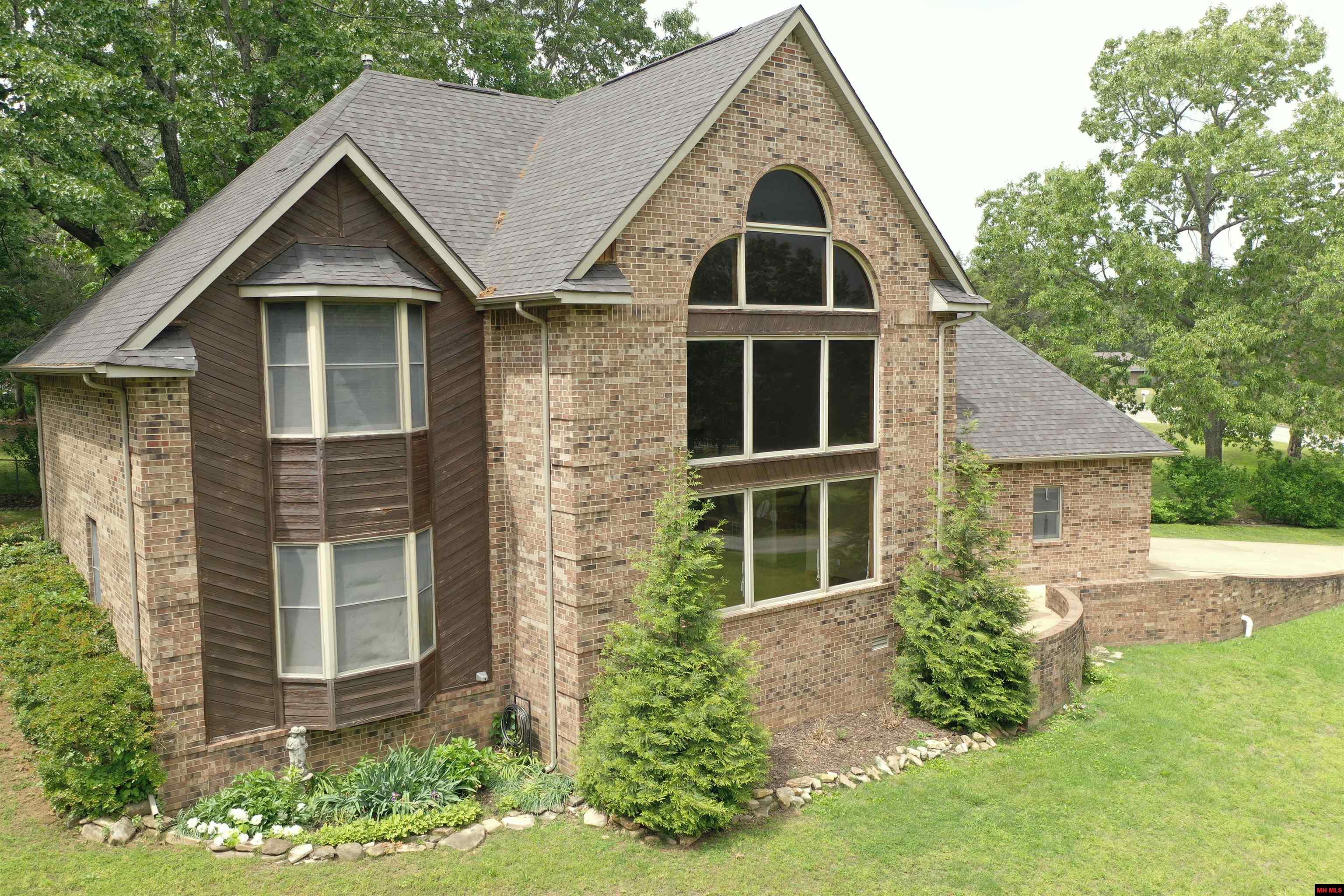 82 Northpointe Drive