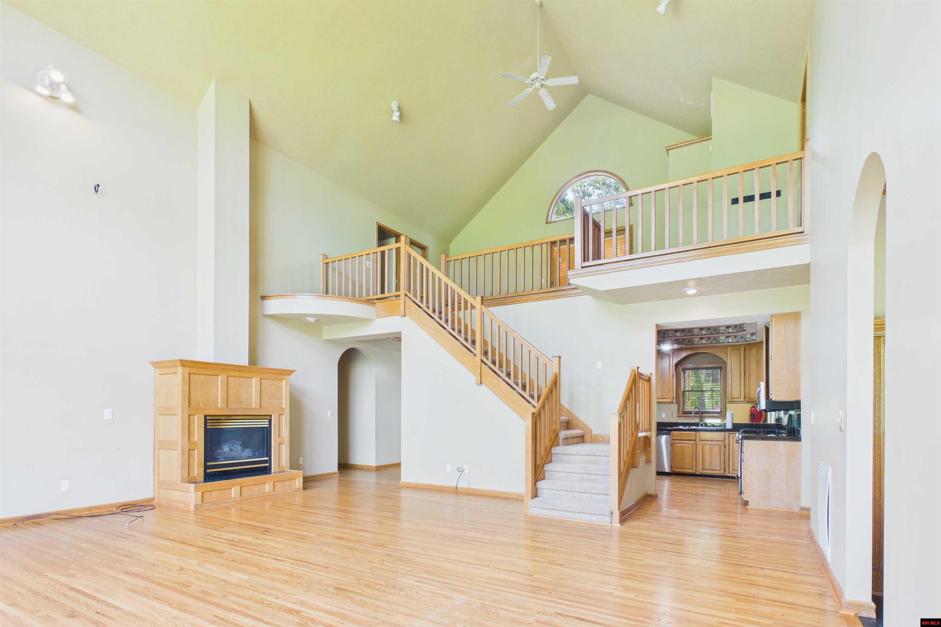 82 Northpointe Drive