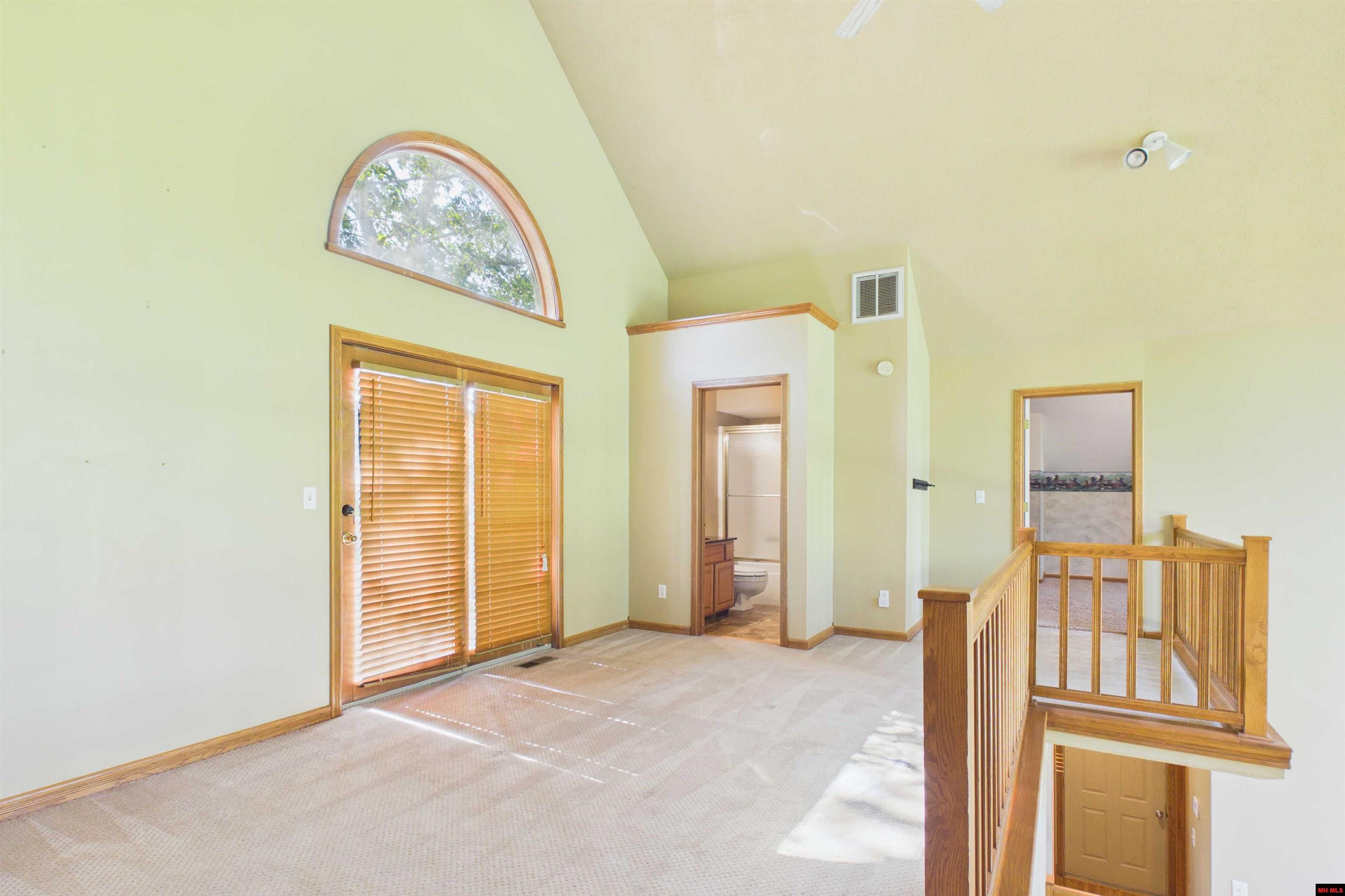 82 Northpointe Drive