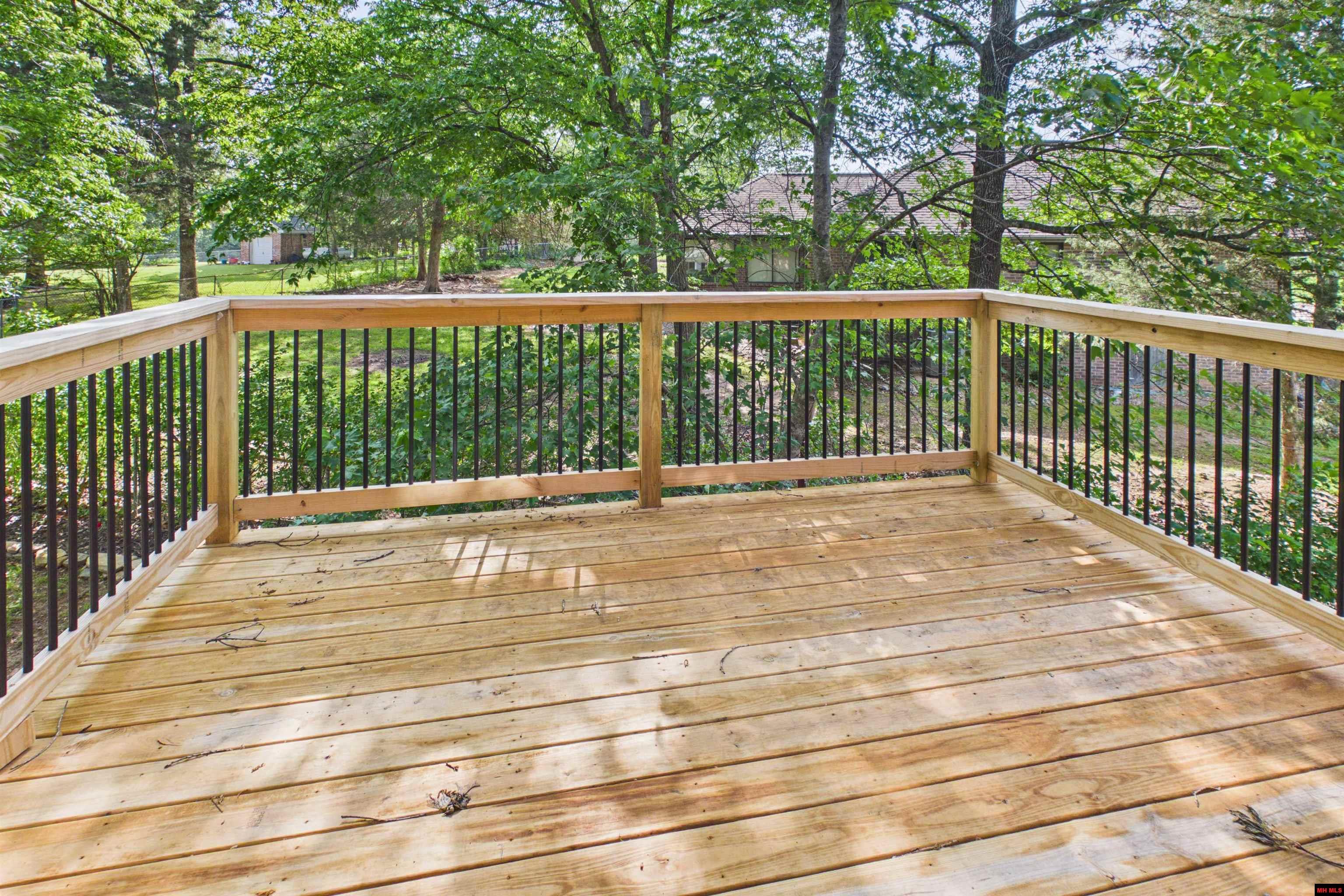 82 Northpointe Drive