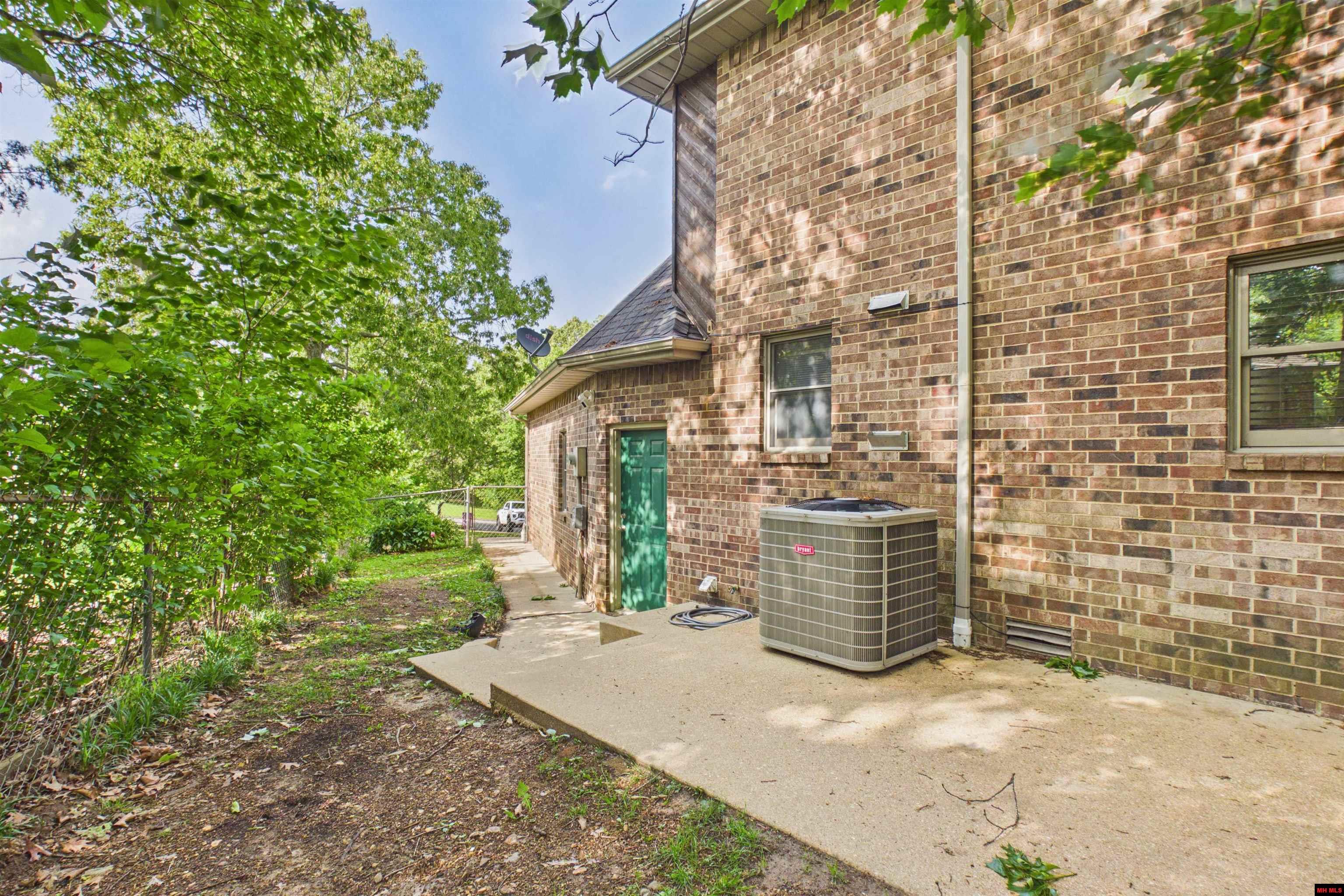 82 Northpointe Drive