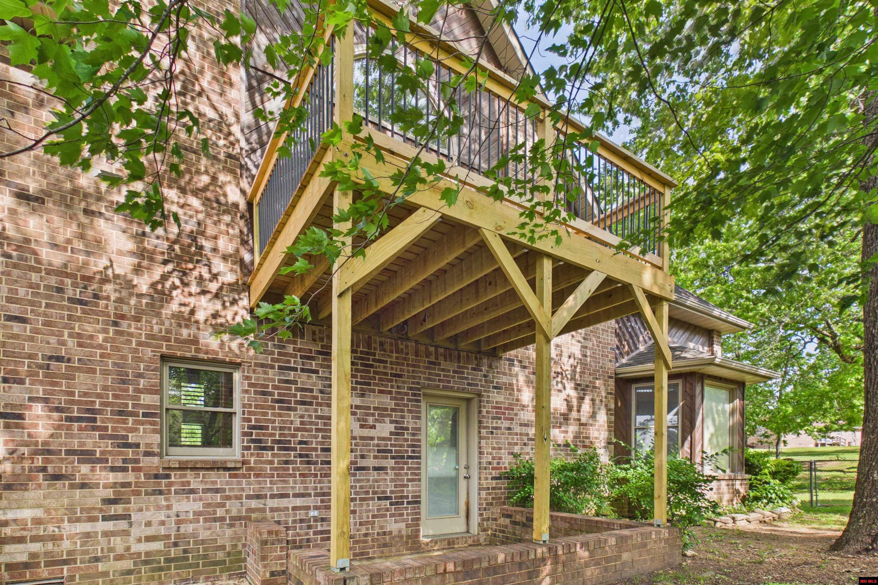 82 Northpointe Drive