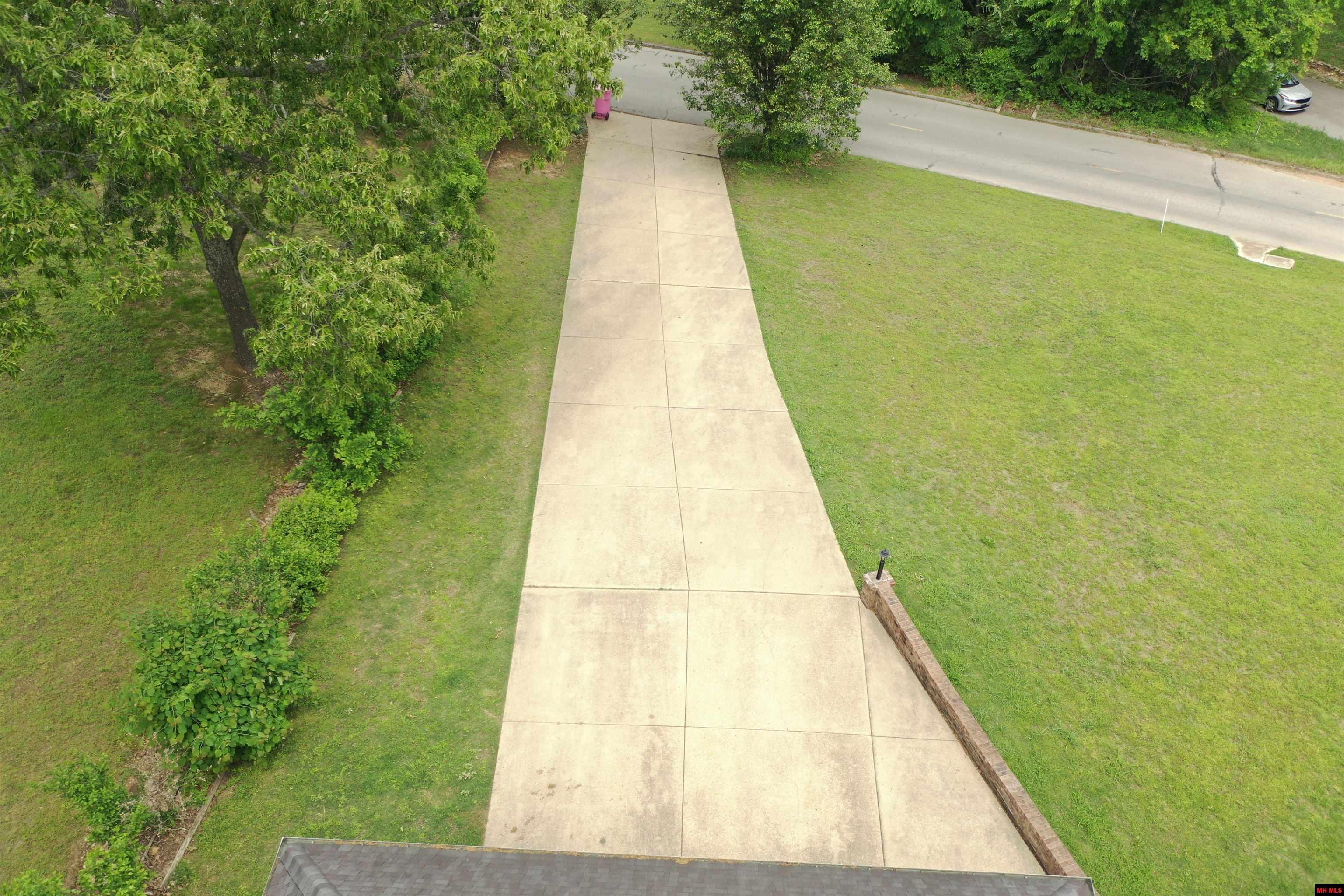 82 Northpointe Drive