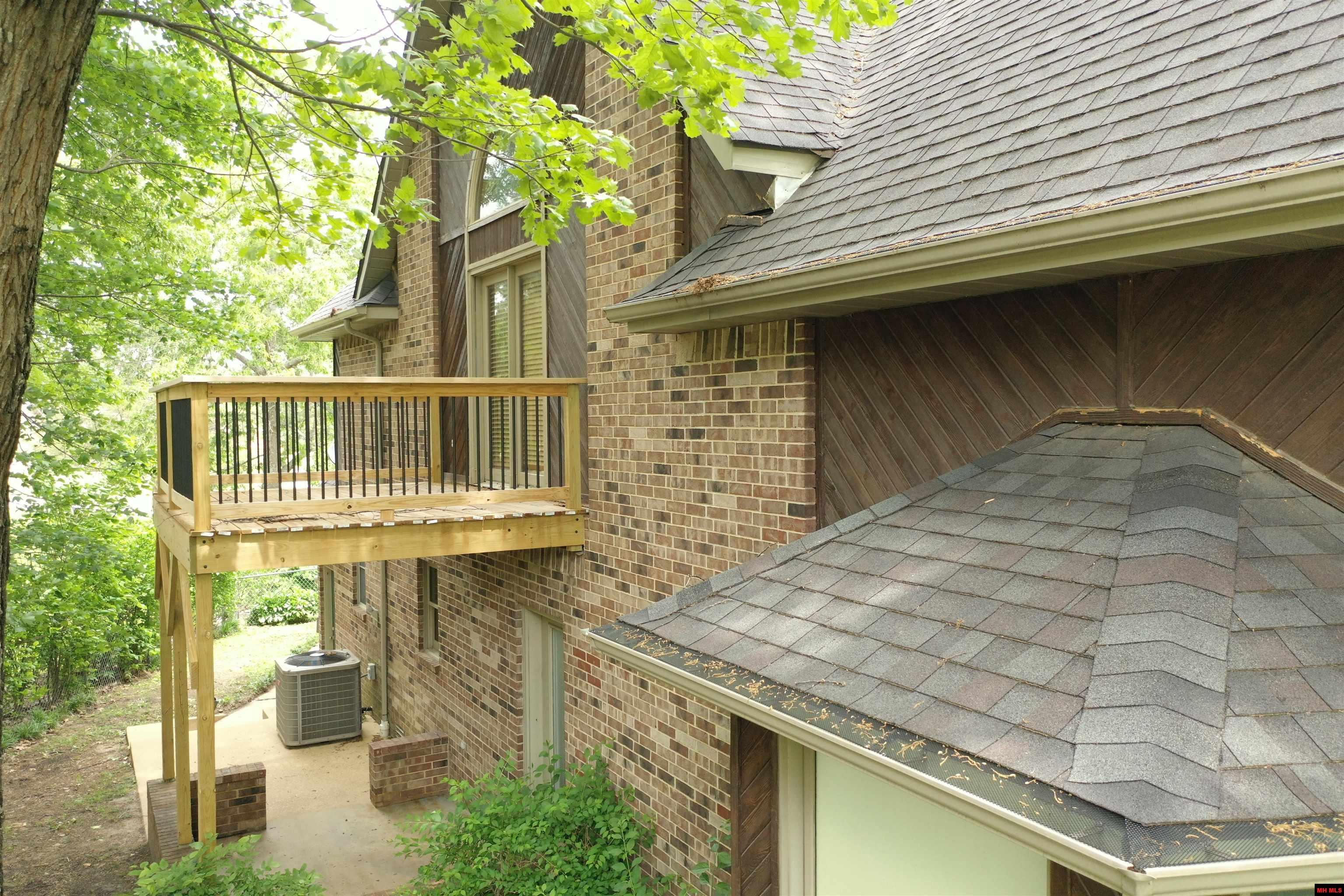 82 Northpointe Drive