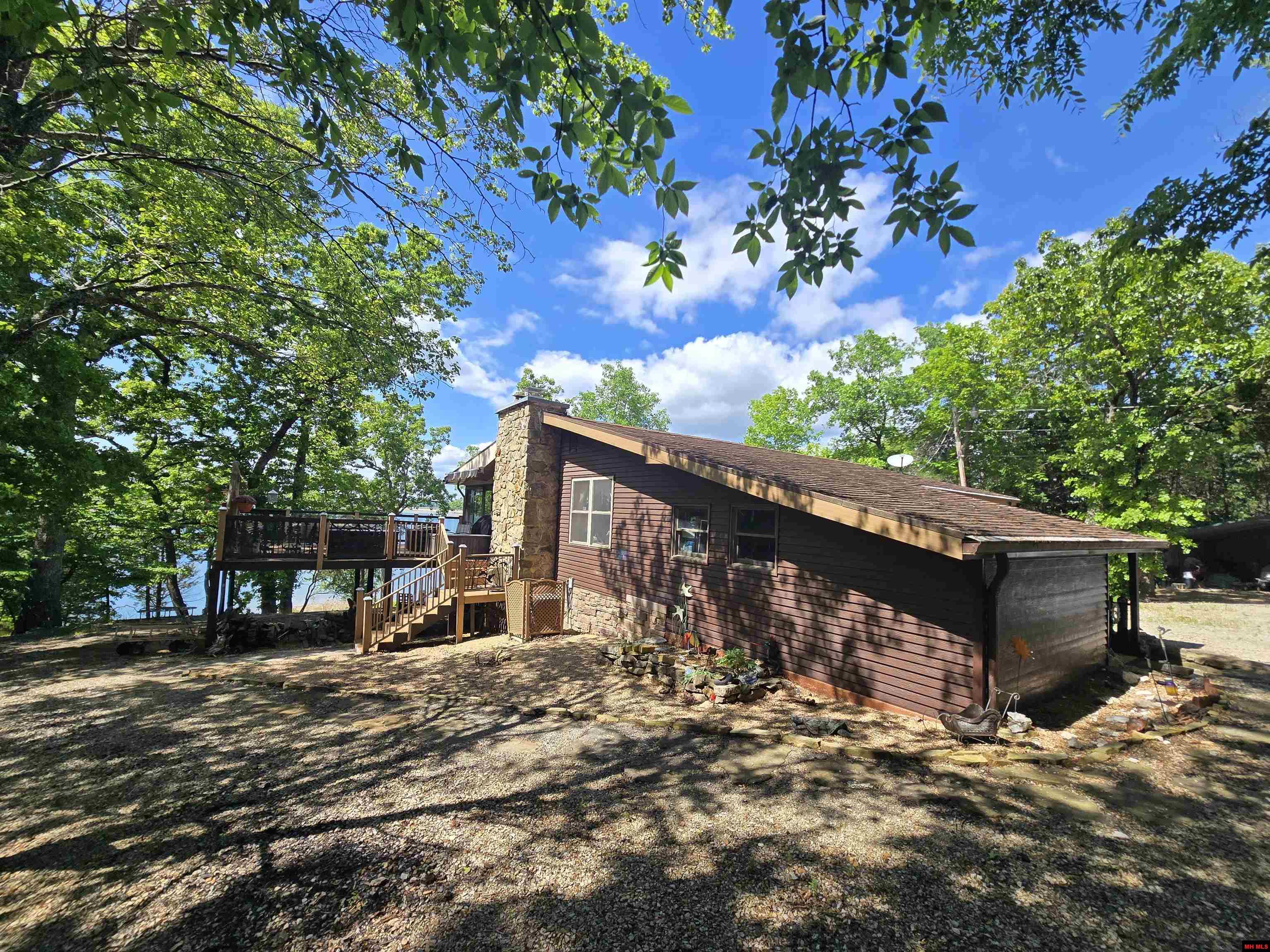 1535 MC 142 Oakland, AR 72661