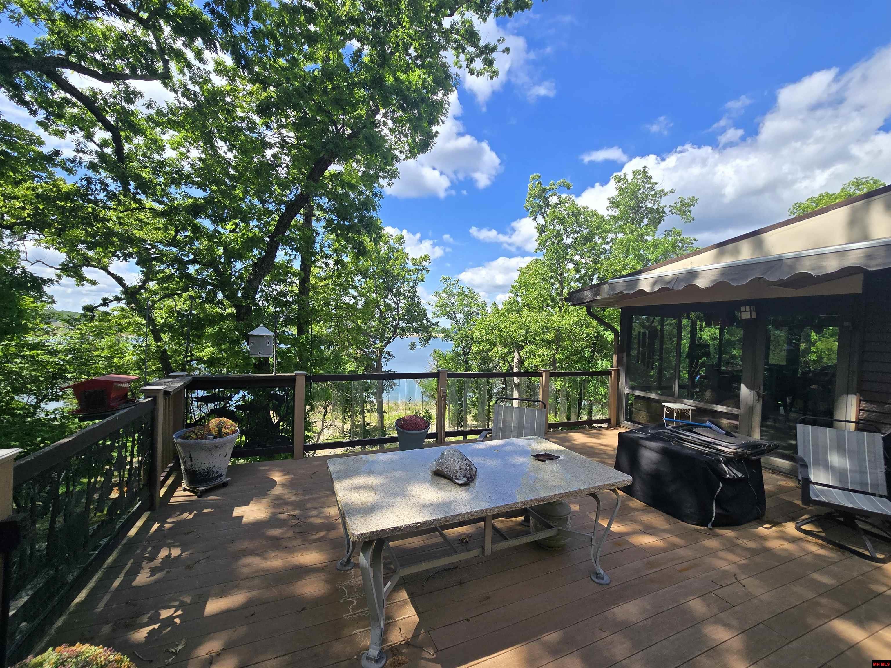 1535 MC 142 Oakland, AR 72661