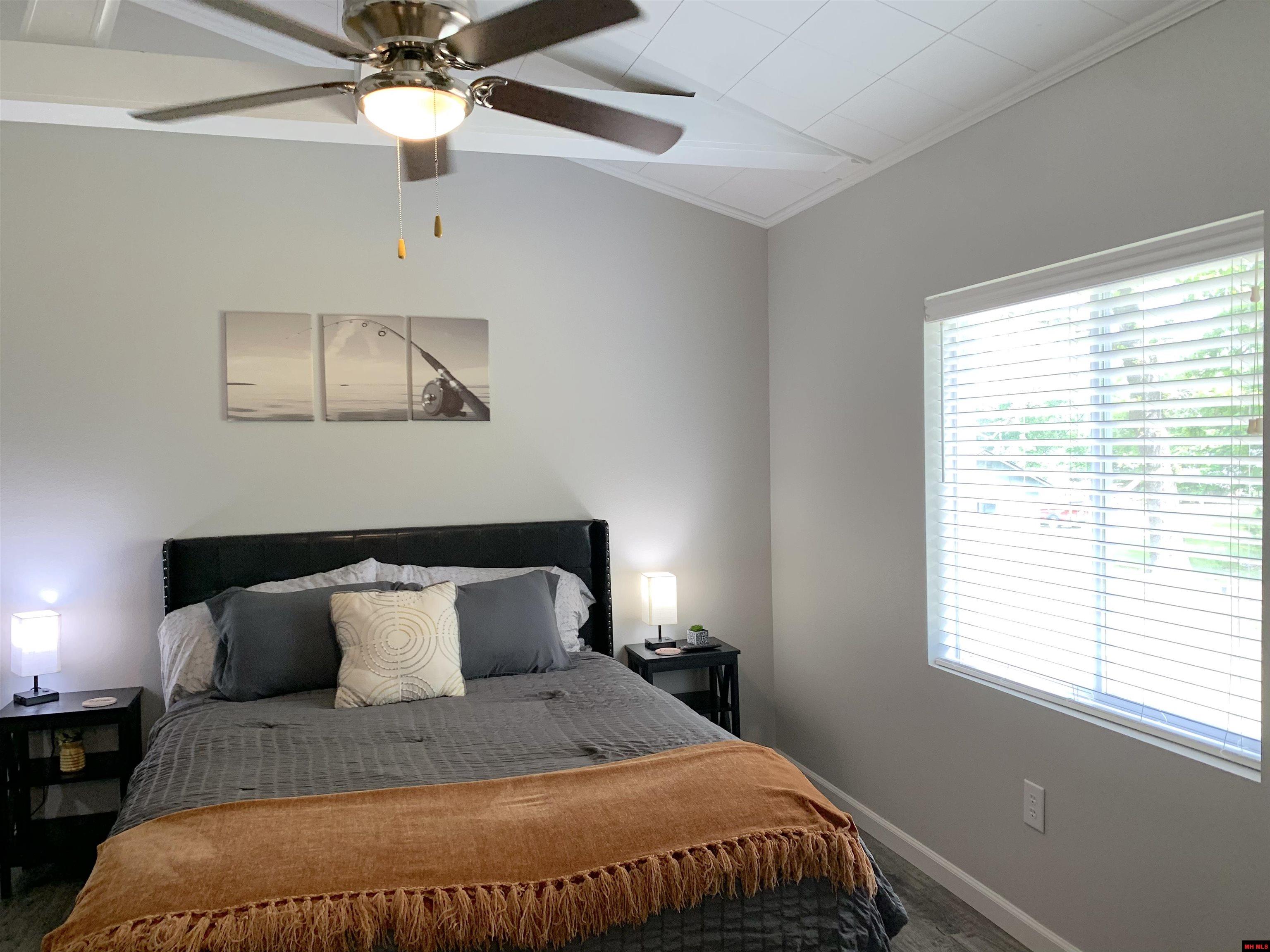 2229 CENTRAL BOULEVARD Bull Shoals, AR 72619