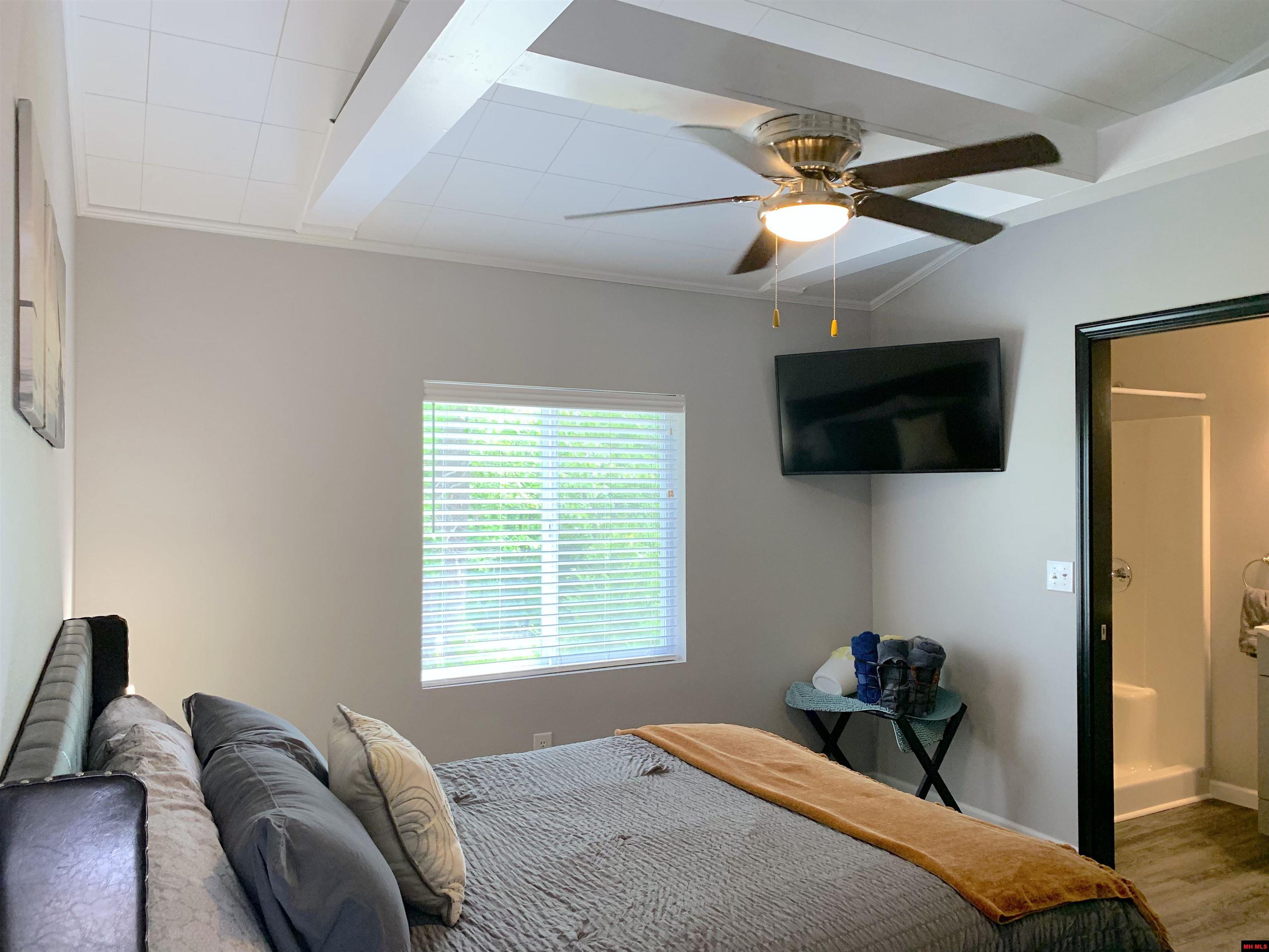 2229 CENTRAL BOULEVARD Bull Shoals, AR 72619