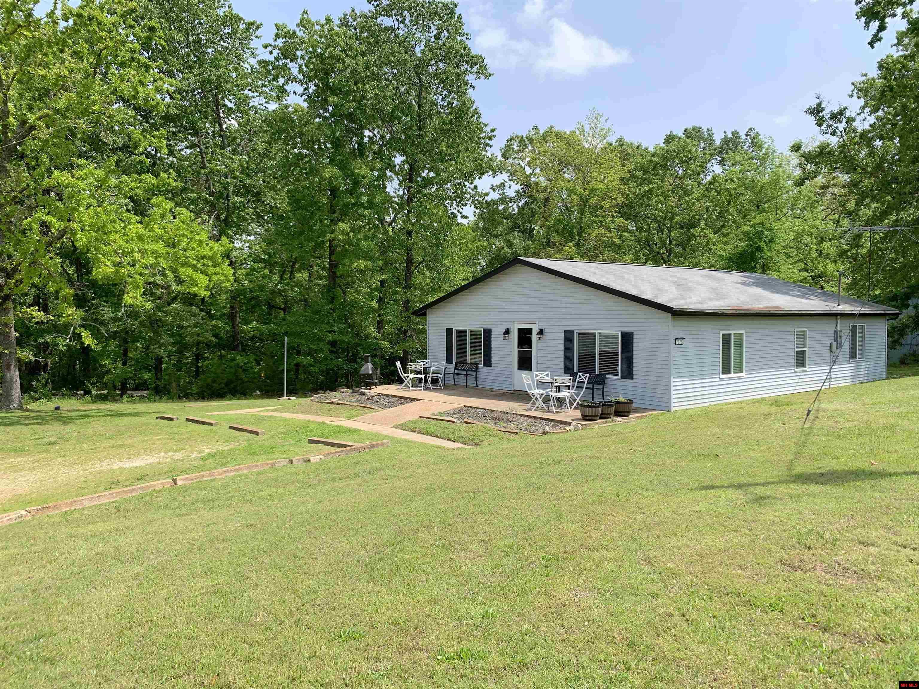 2229 CENTRAL BOULEVARD Bull Shoals, AR 72619