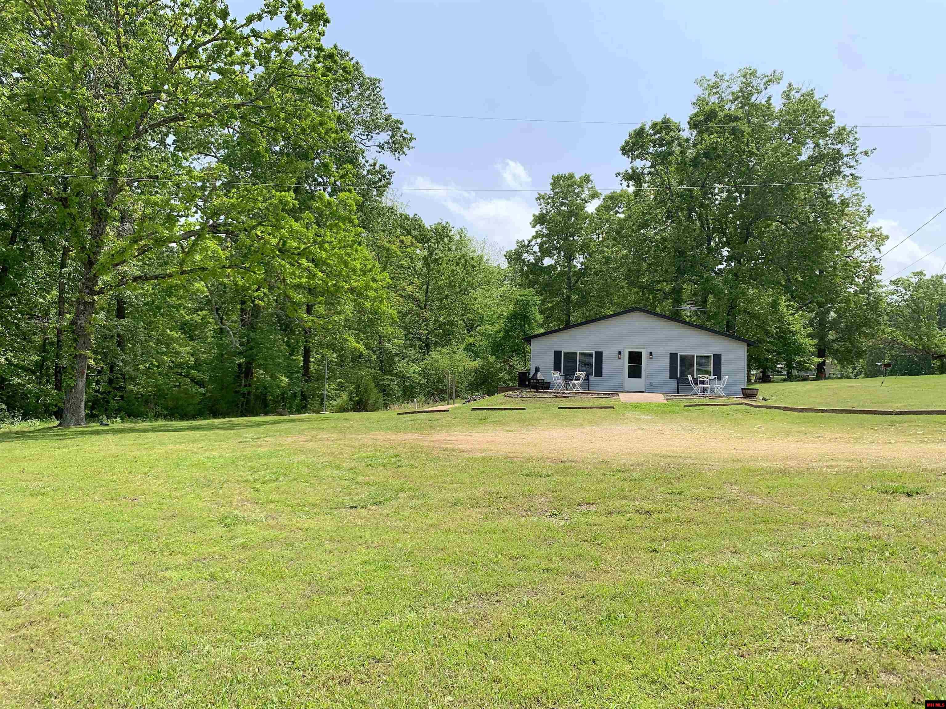 2229 CENTRAL BOULEVARD Bull Shoals, AR 72619
