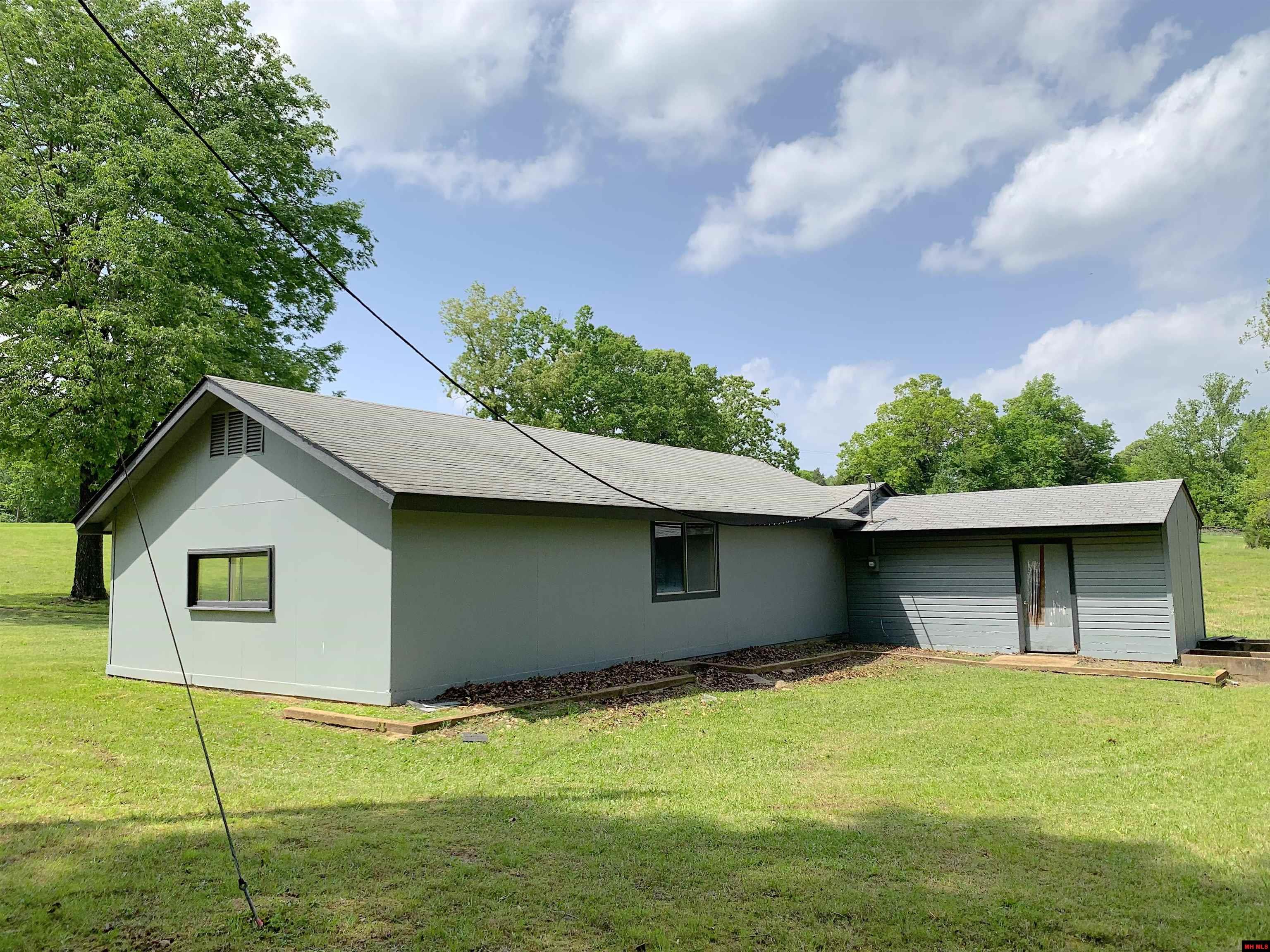 2229 CENTRAL BOULEVARD Bull Shoals, AR 72619