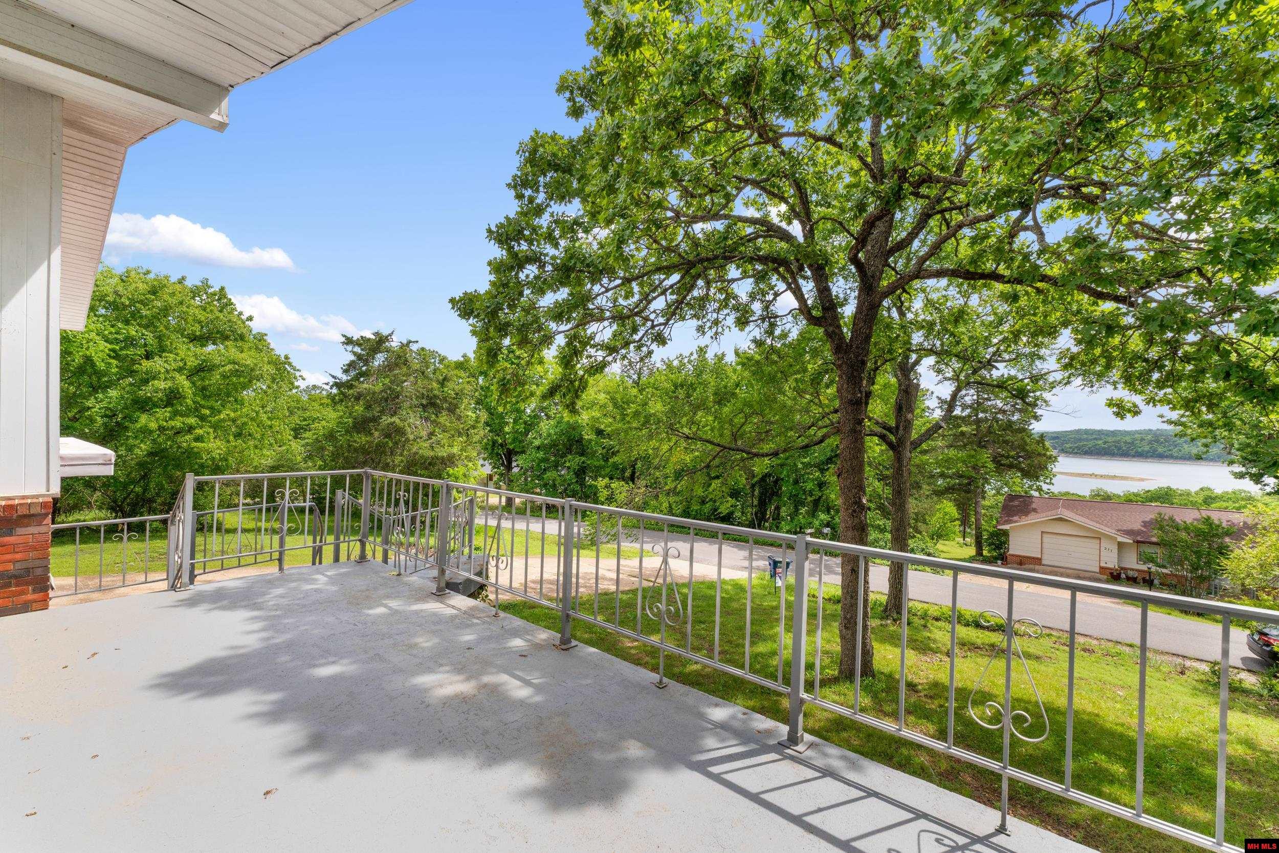 284 Crestview Drive