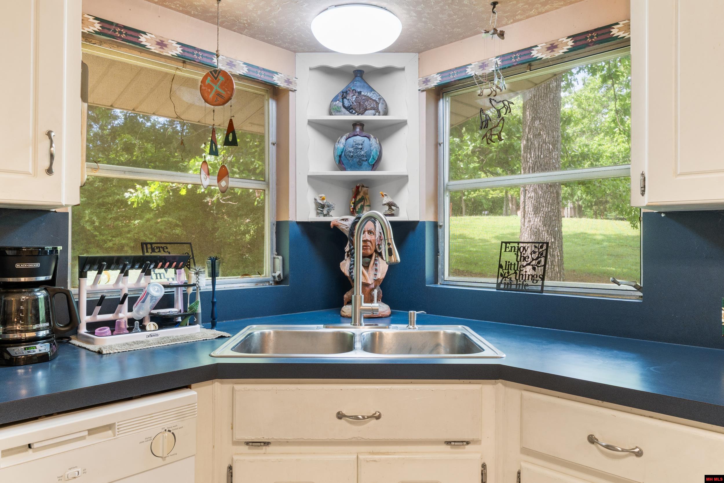 284 Crestview Drive