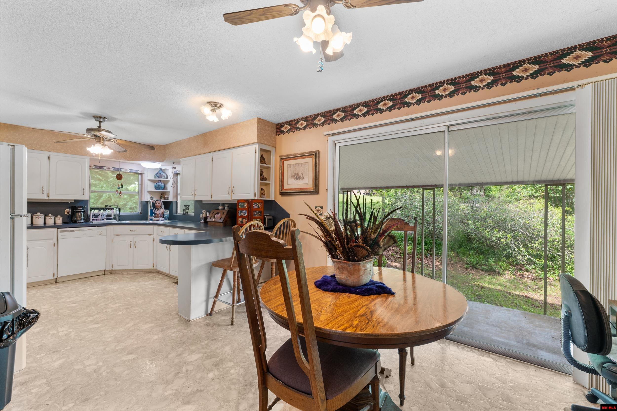 284 Crestview Drive