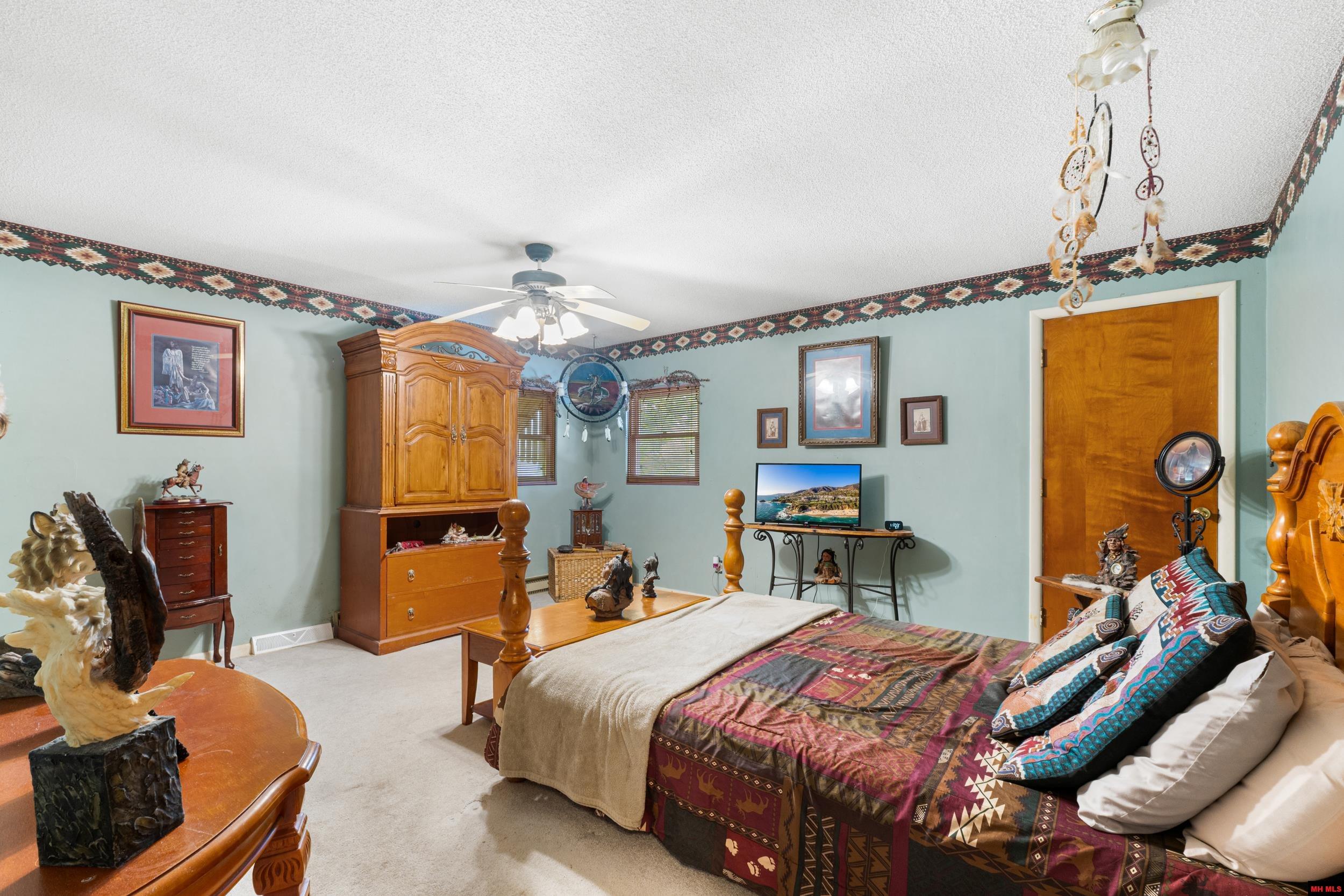 284 Crestview Drive