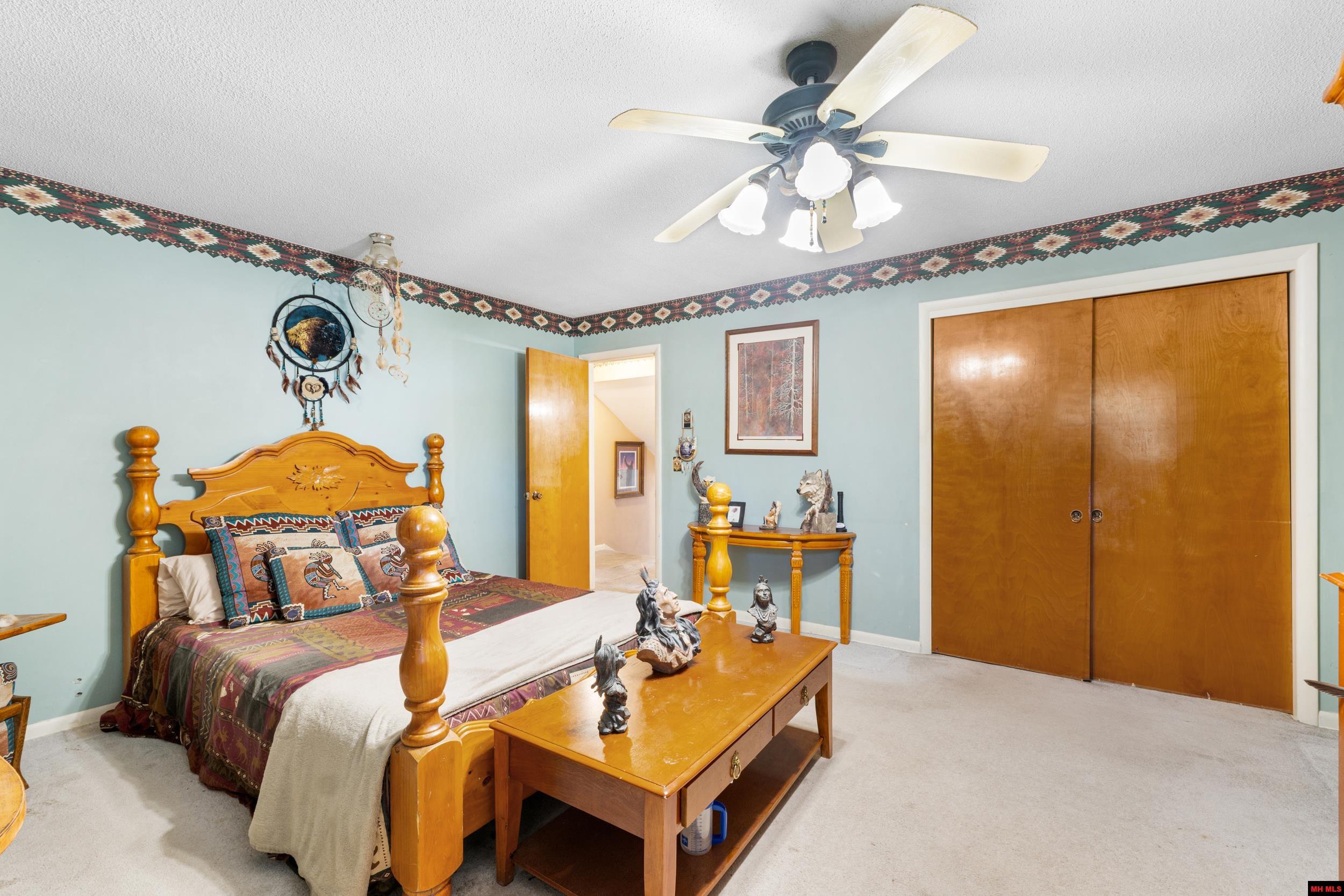 284 Crestview Drive