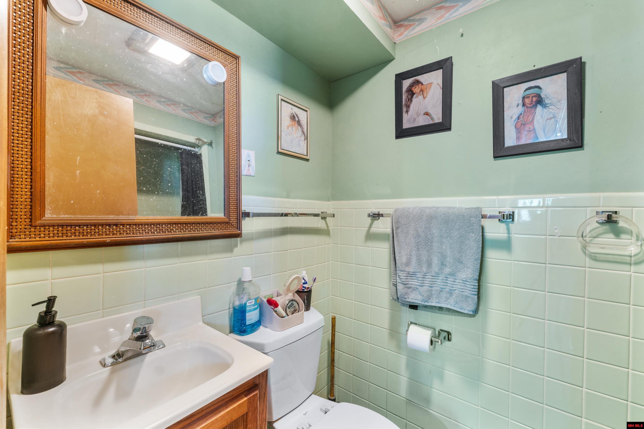 284 Crestview Drive