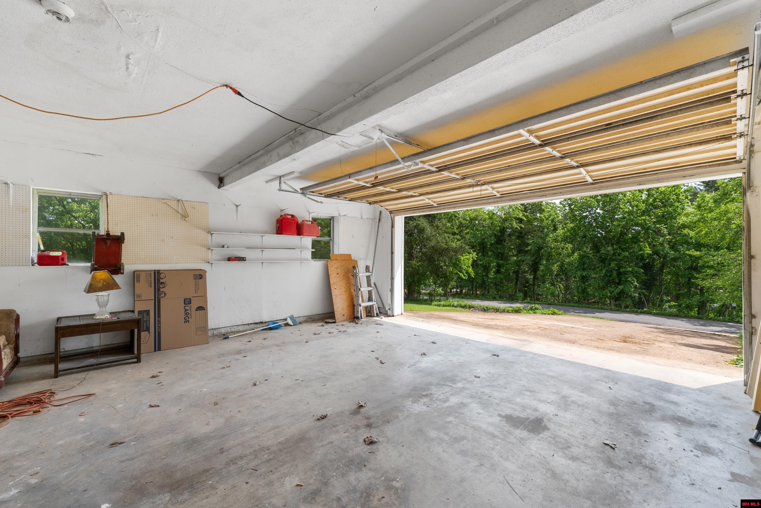 284 Crestview Drive
