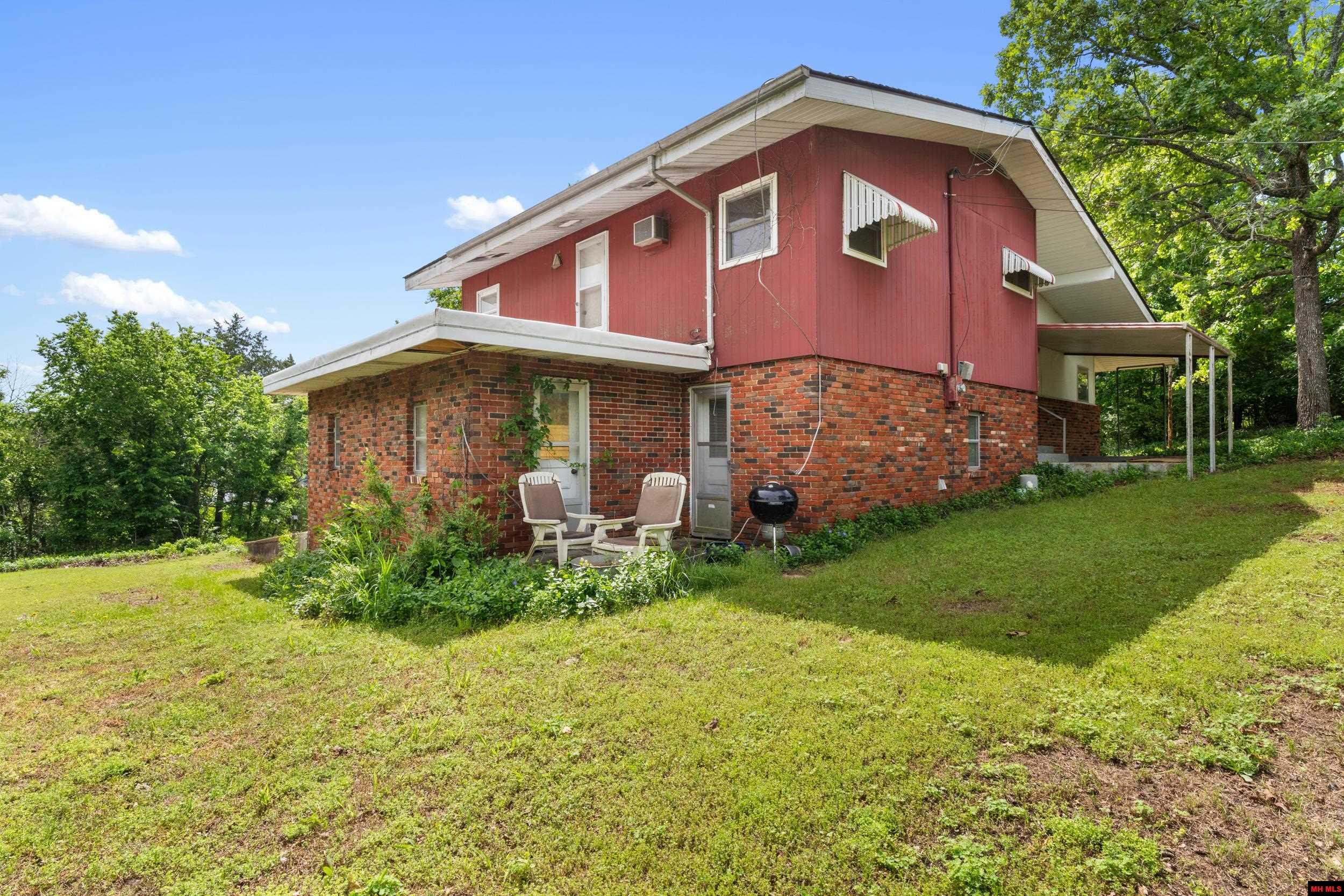 284 Crestview Drive