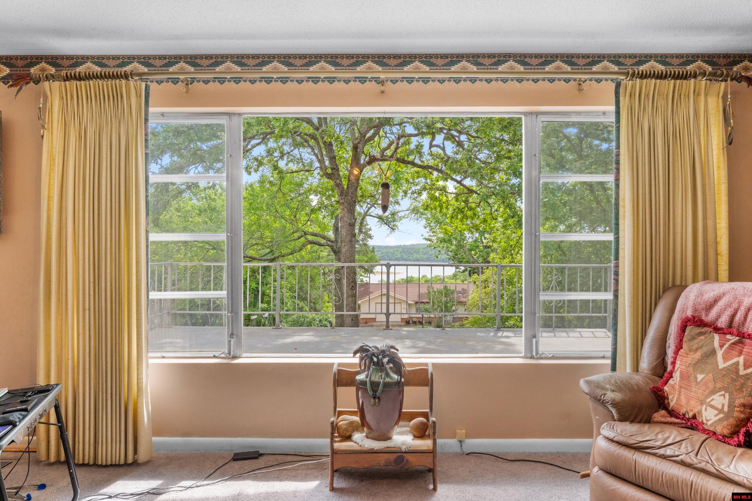 284 Crestview Drive
