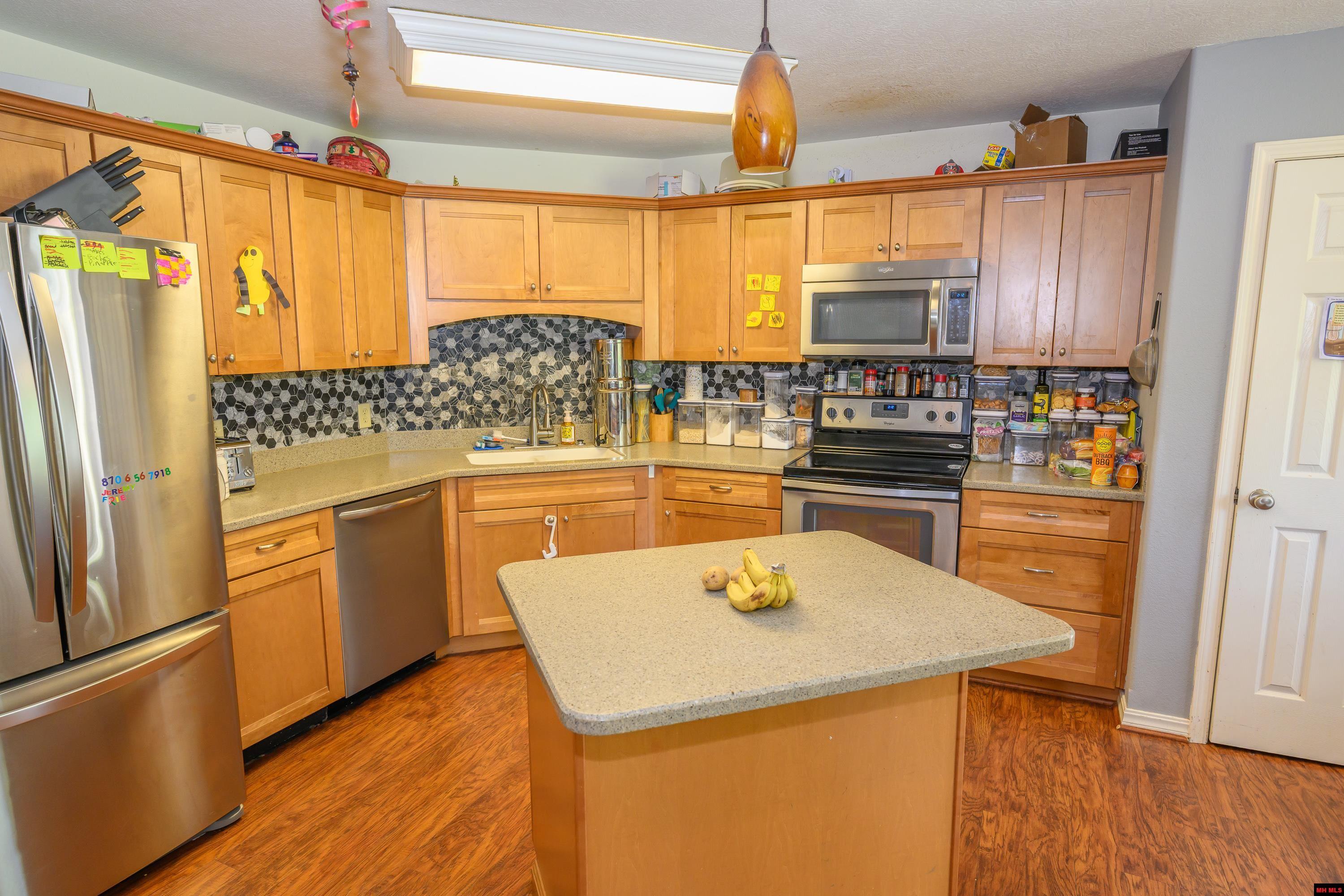 238 MAGNESS DRIVE Gassville, AR 72635