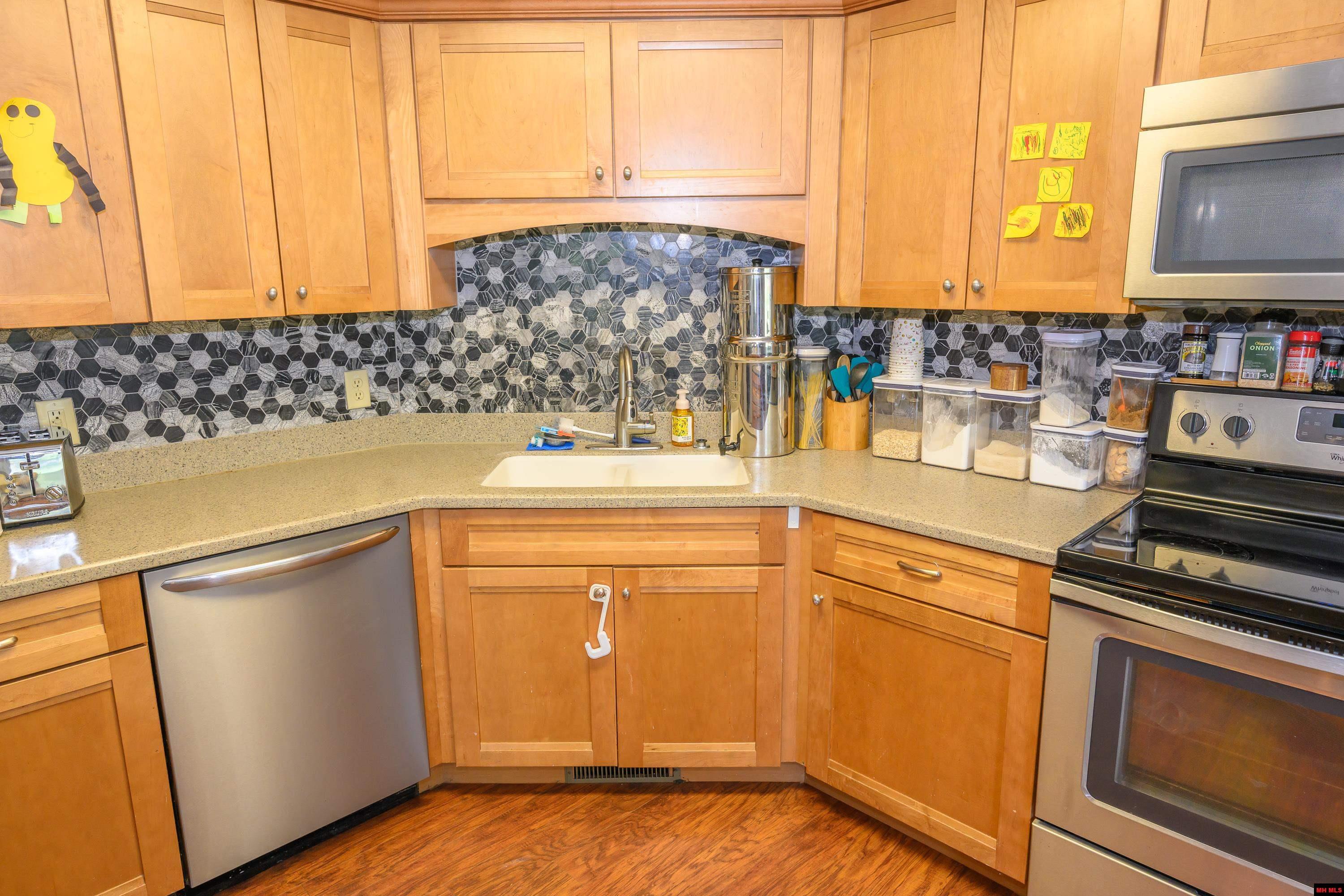238 MAGNESS DRIVE Gassville, AR 72635