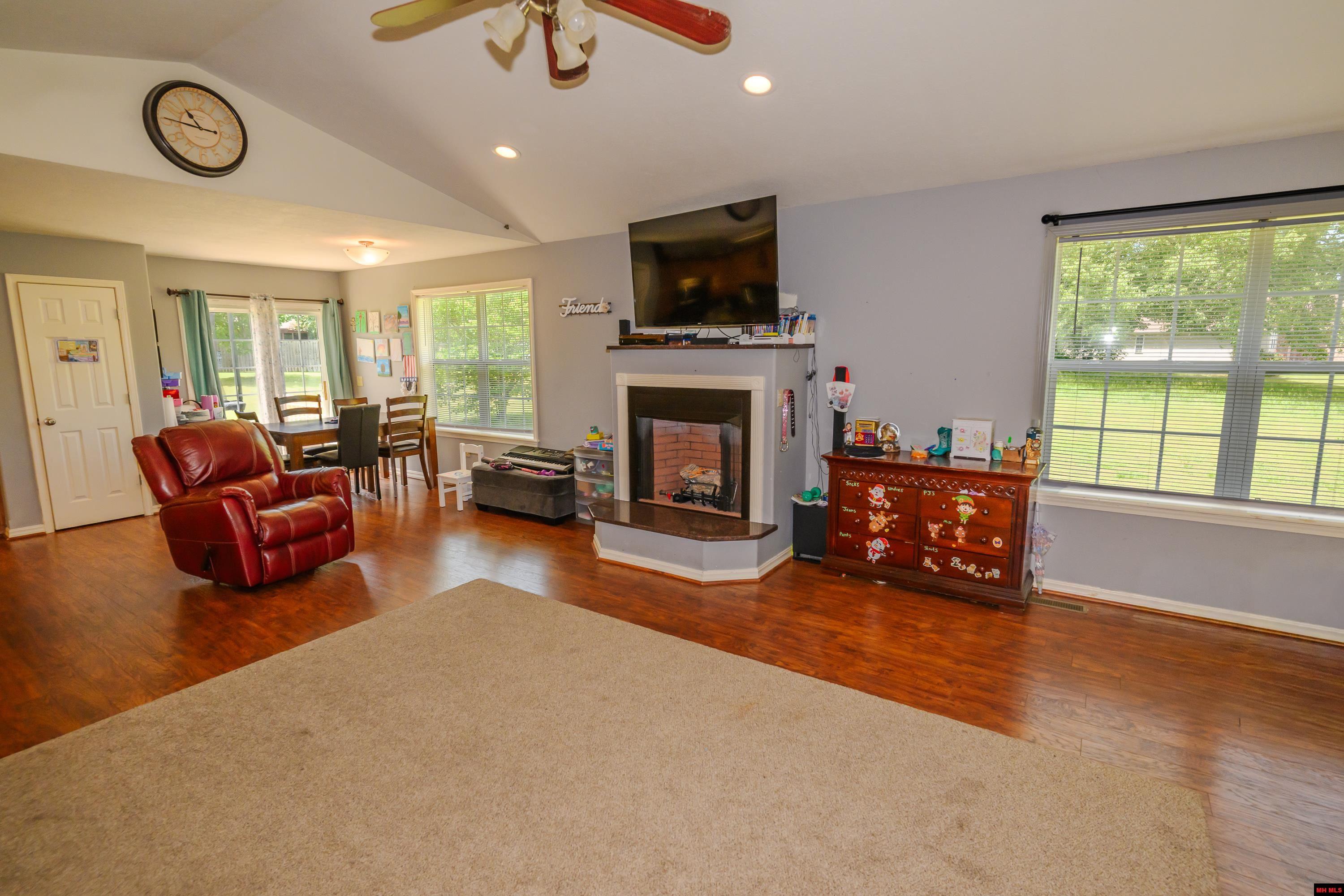 238 MAGNESS DRIVE Gassville, AR 72635