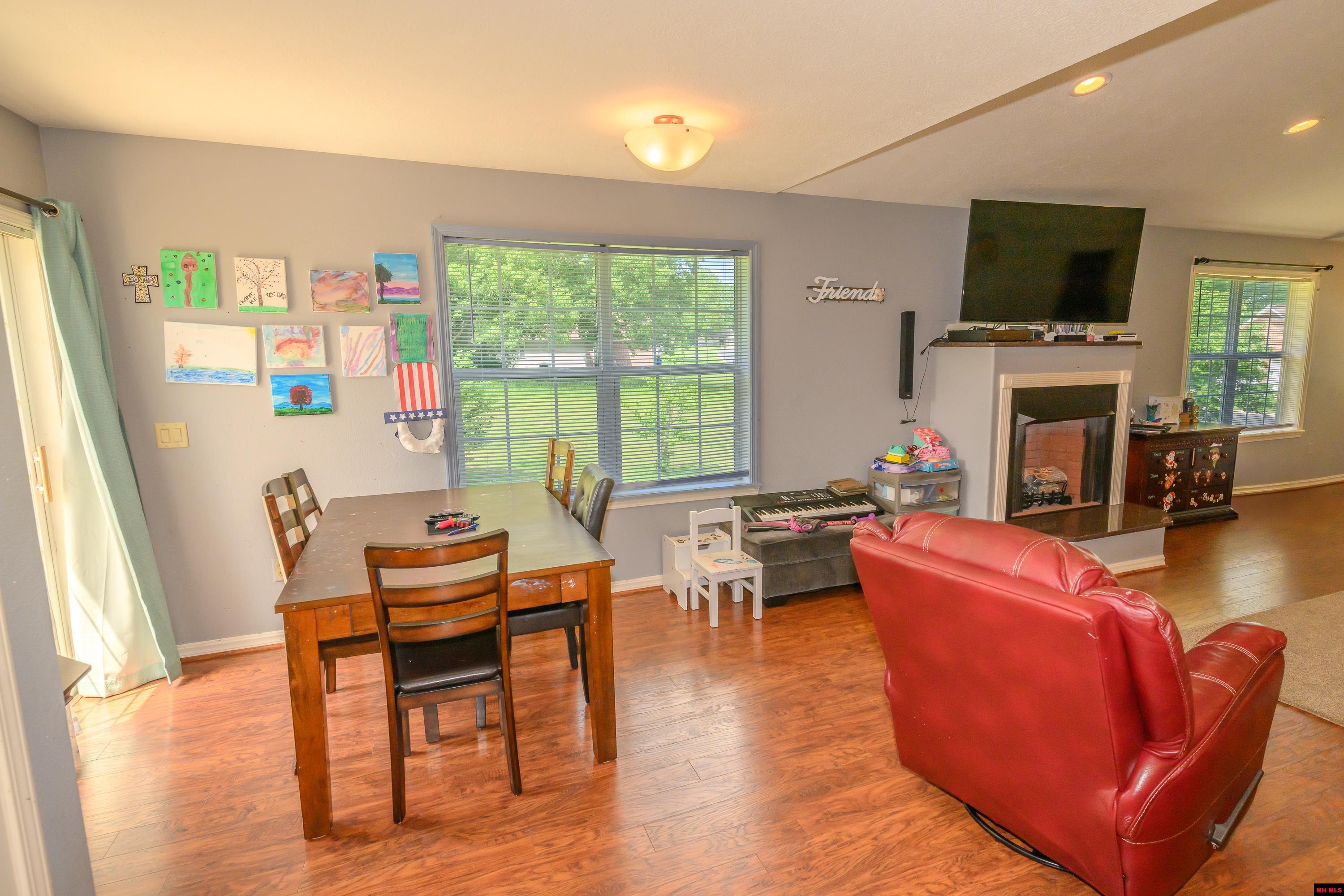 238 MAGNESS DRIVE Gassville, AR 72635