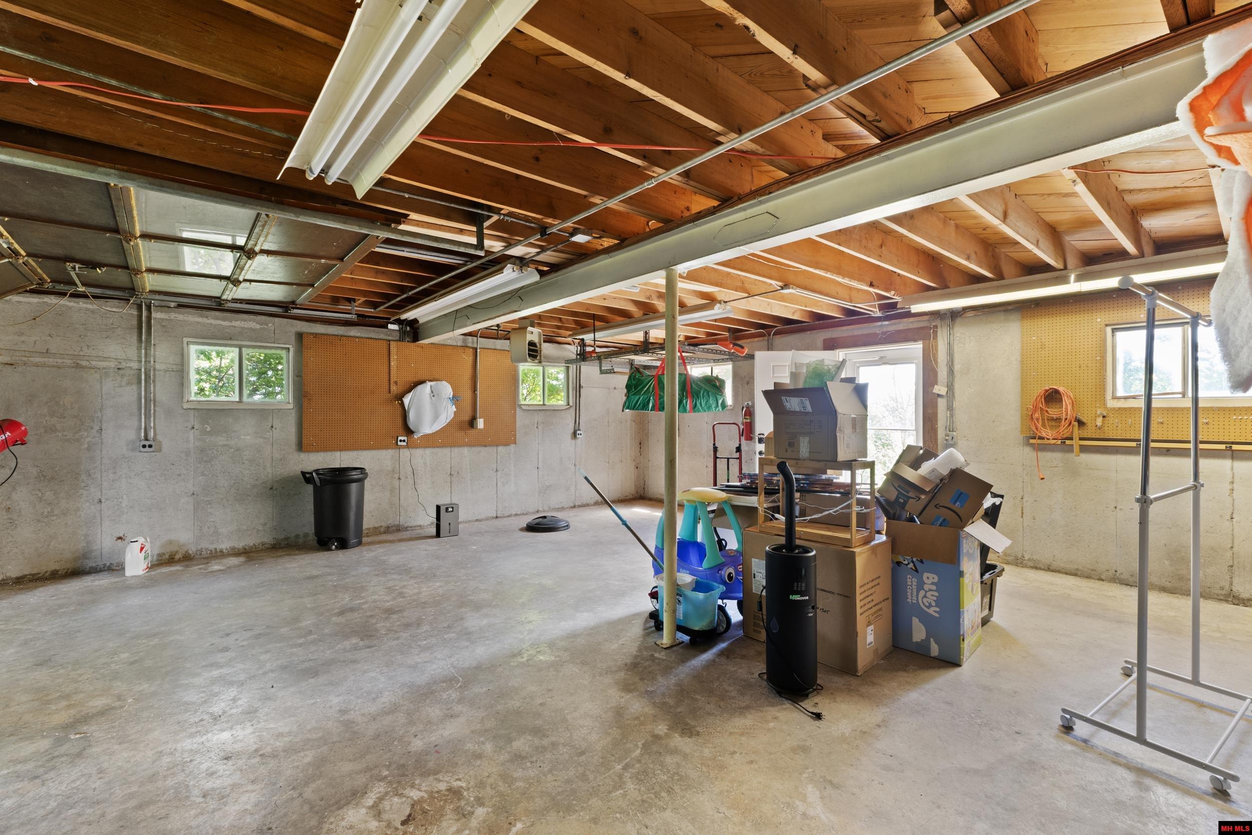 38 FISH & GAME ROAD Mountain Home, AR 72653