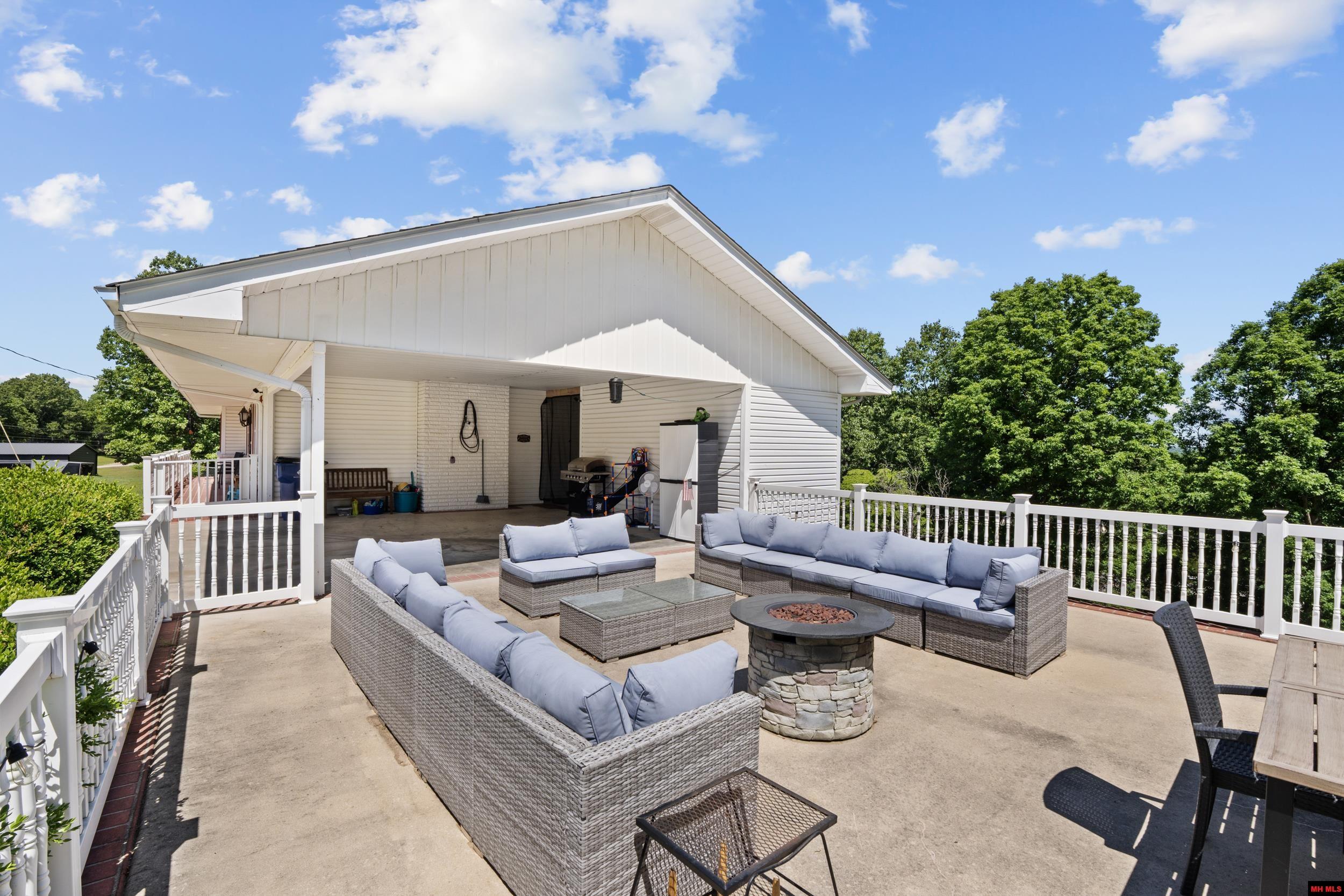 38 FISH & GAME ROAD Mountain Home, AR 72653